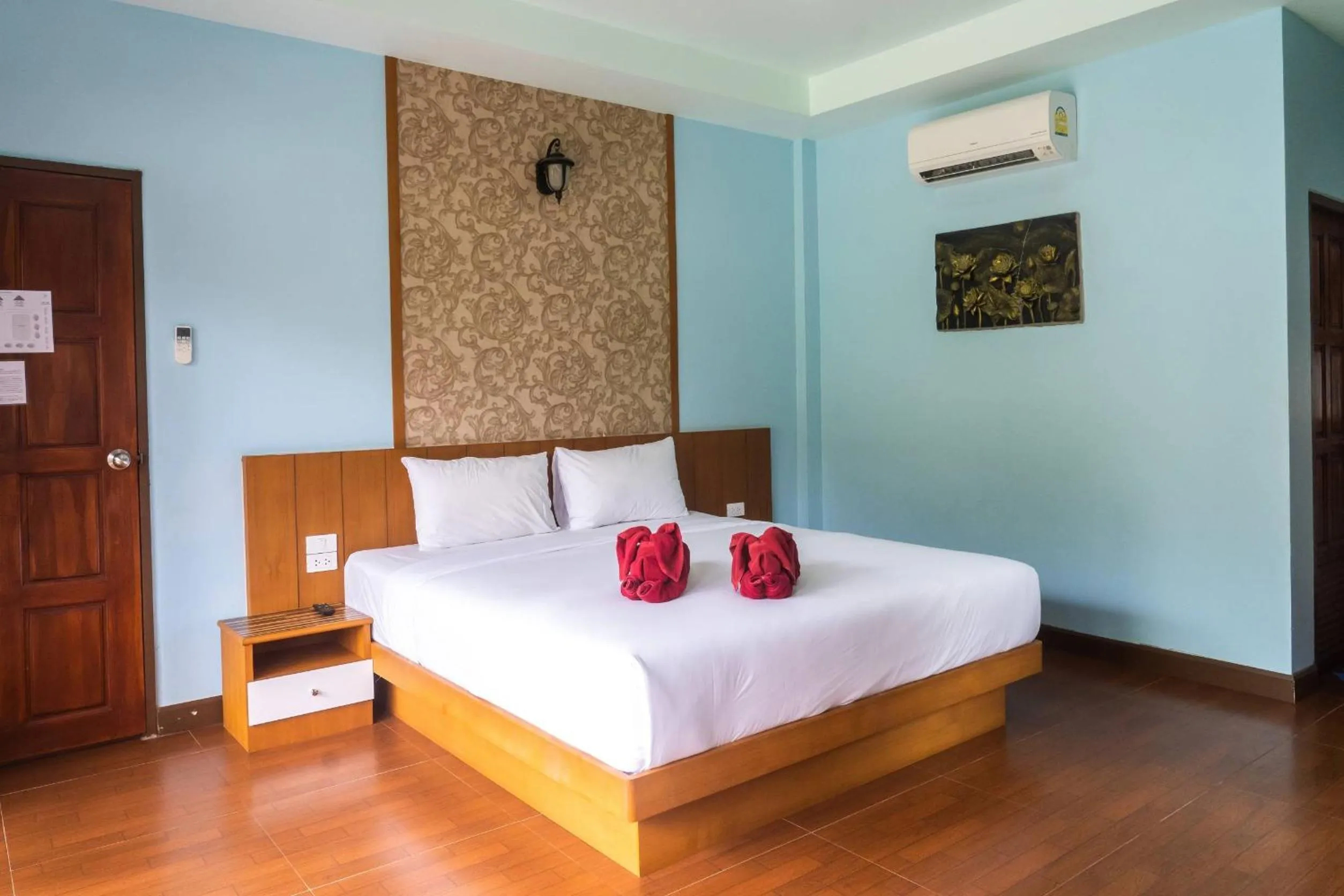 Bed in Chomview Resort