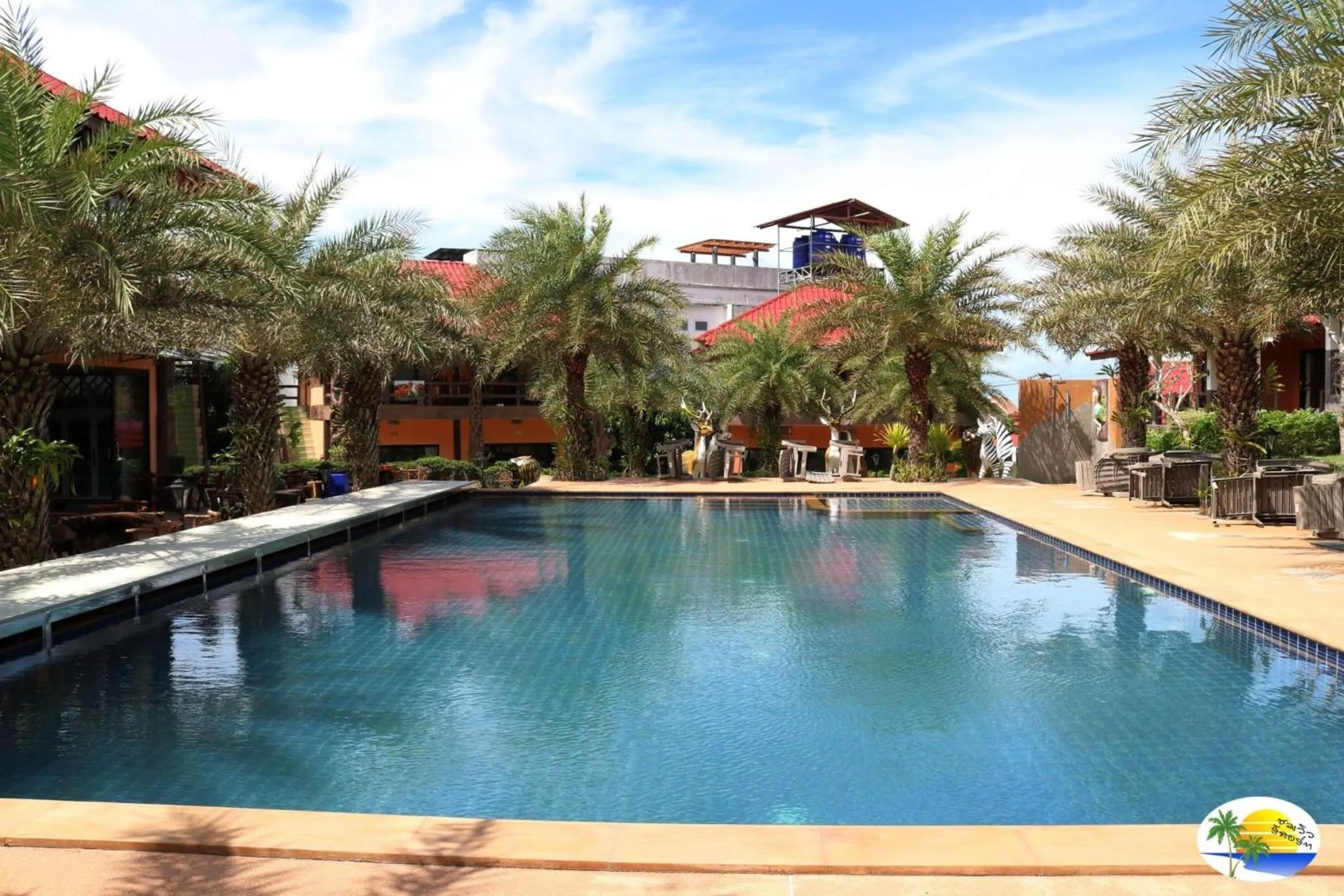 Swimming pool in Chomview Resort