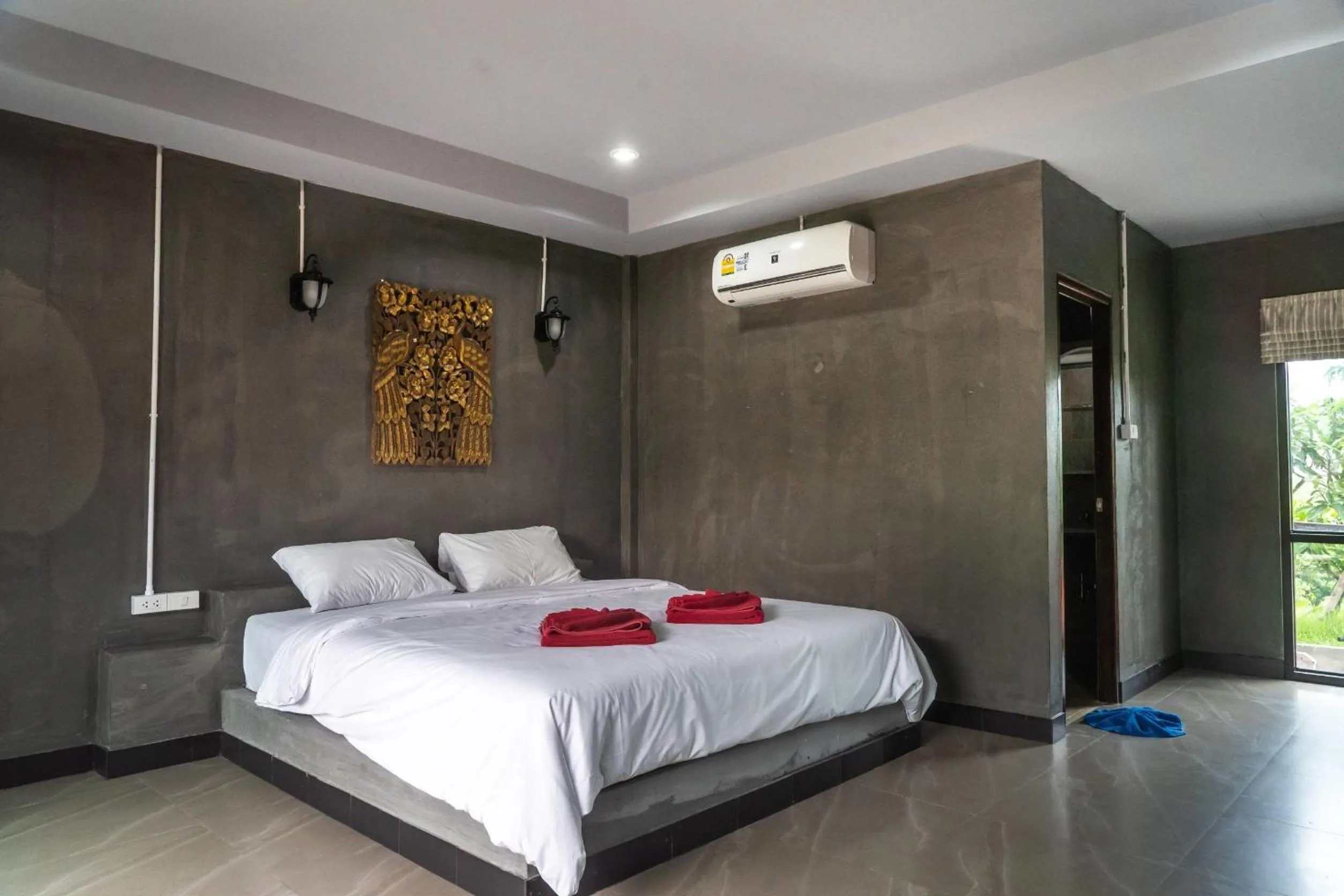 Bed in Chomview Resort