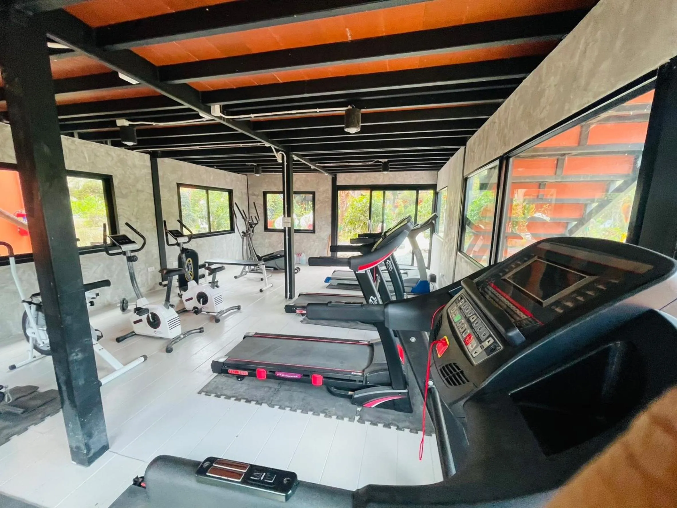 Fitness centre/facilities in Chomview Resort