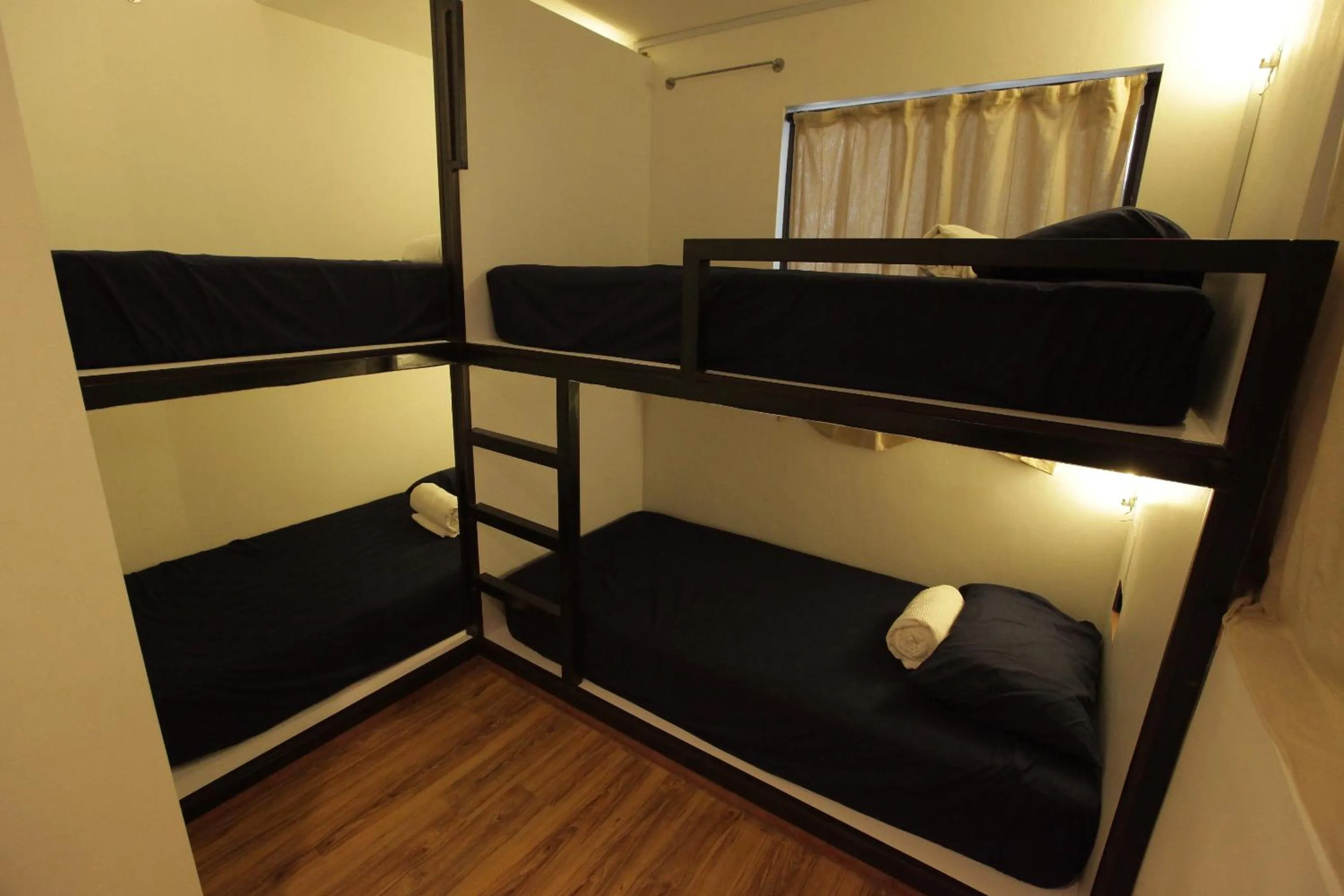 bunk bed, Bed in Hotel N45