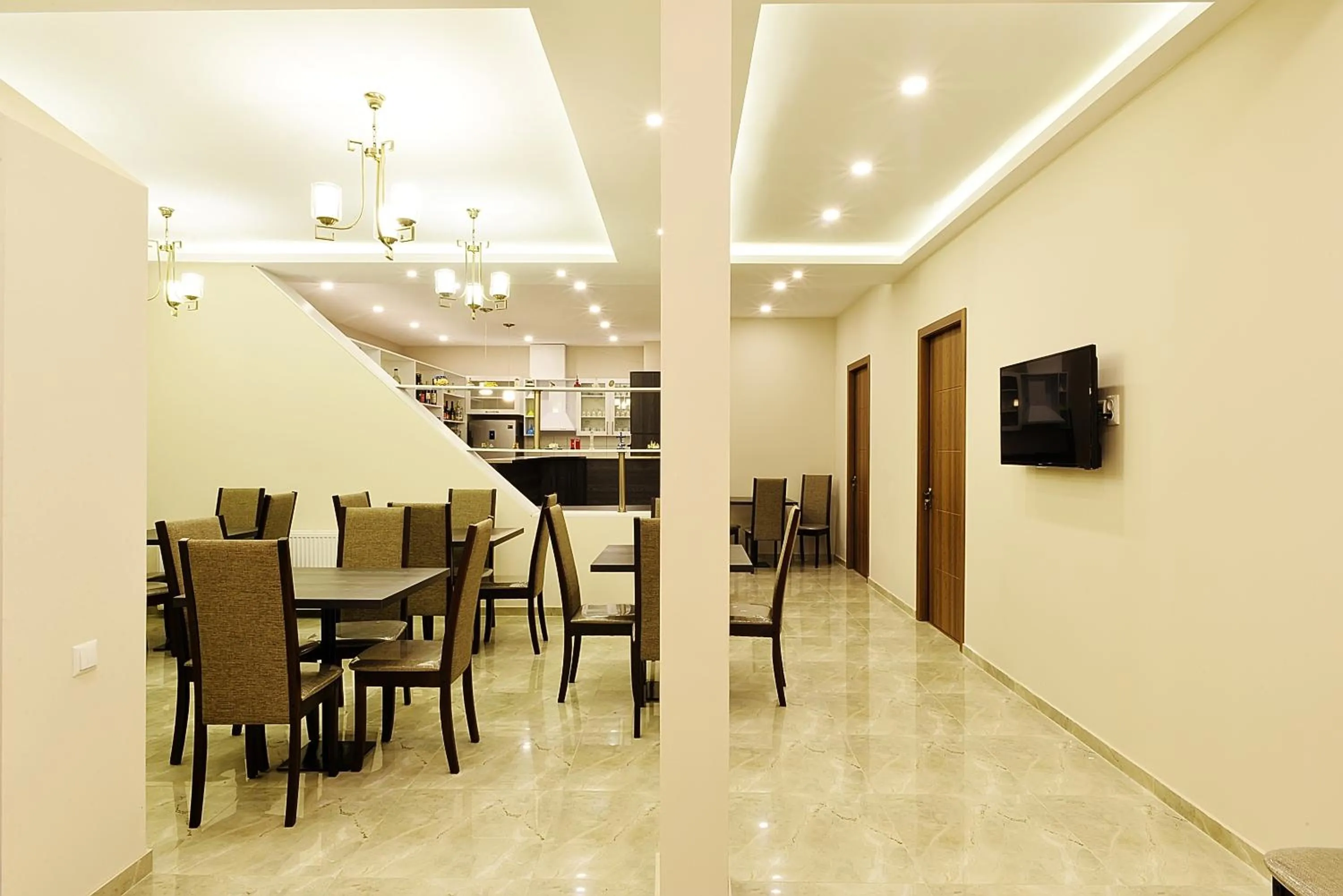 Restaurant/places to eat in MGK Hotel