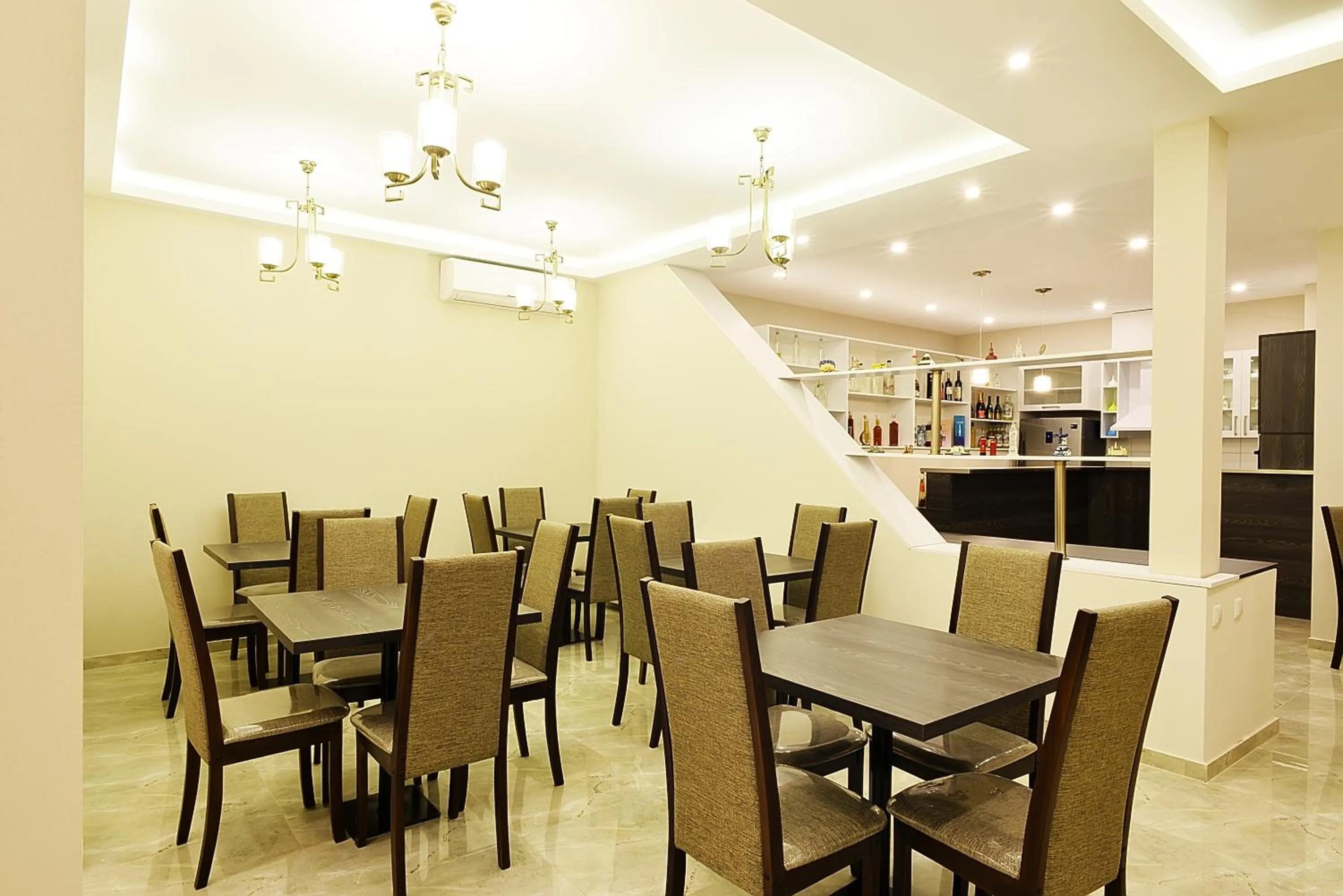 Restaurant/places to eat in MGK Hotel