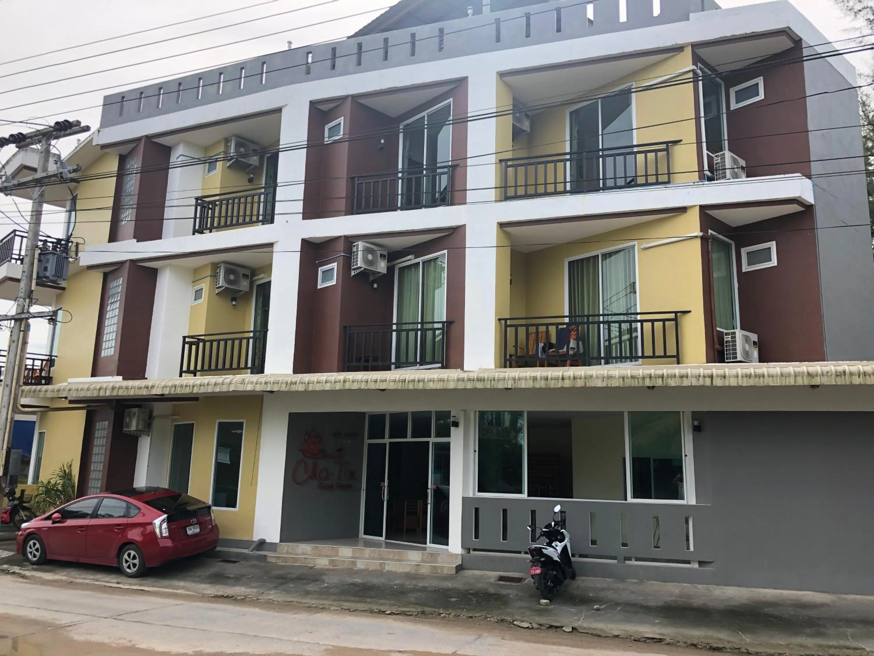 Property building in Chatin Guesthouse