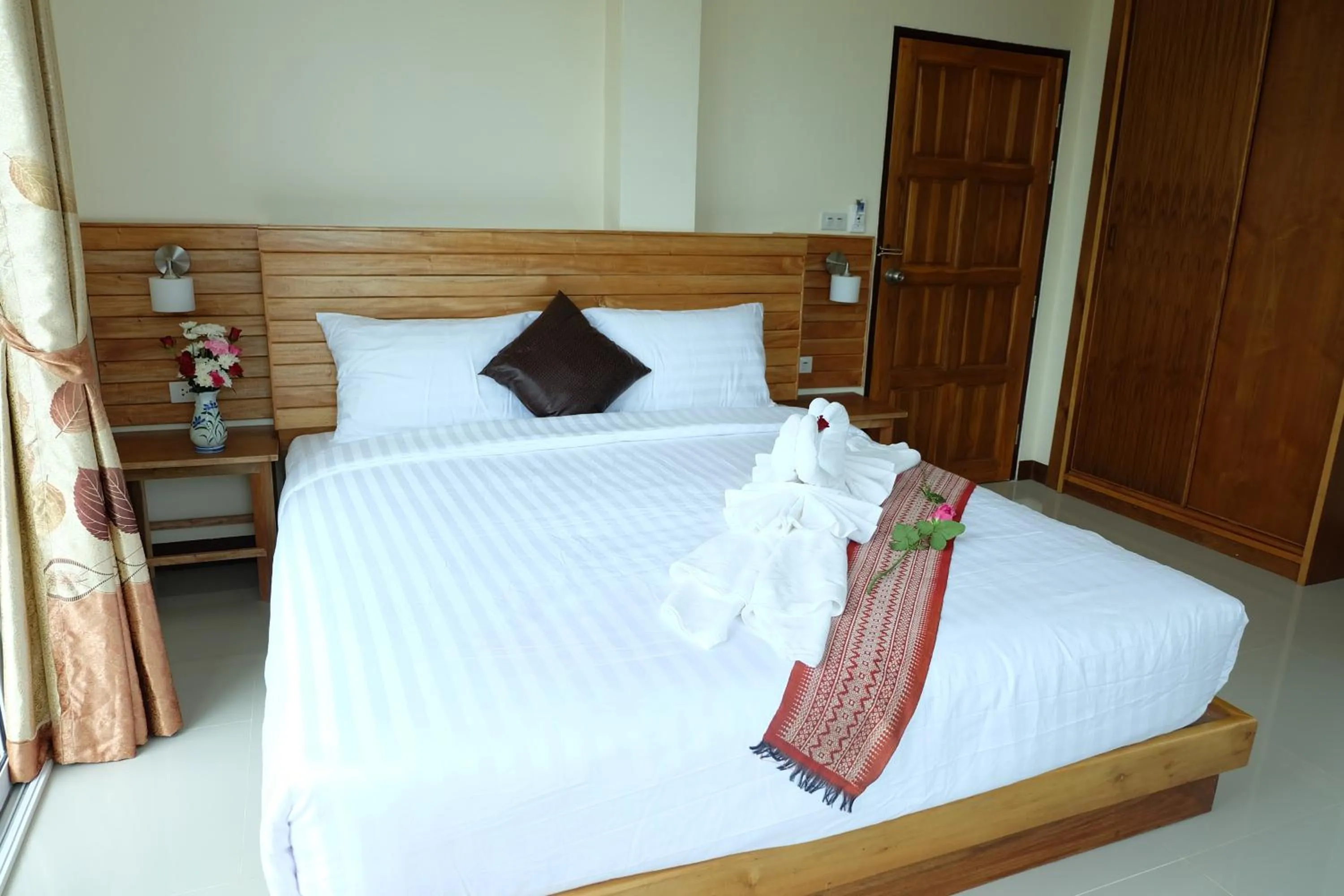 Bedroom, Bed in Chatin Guesthouse