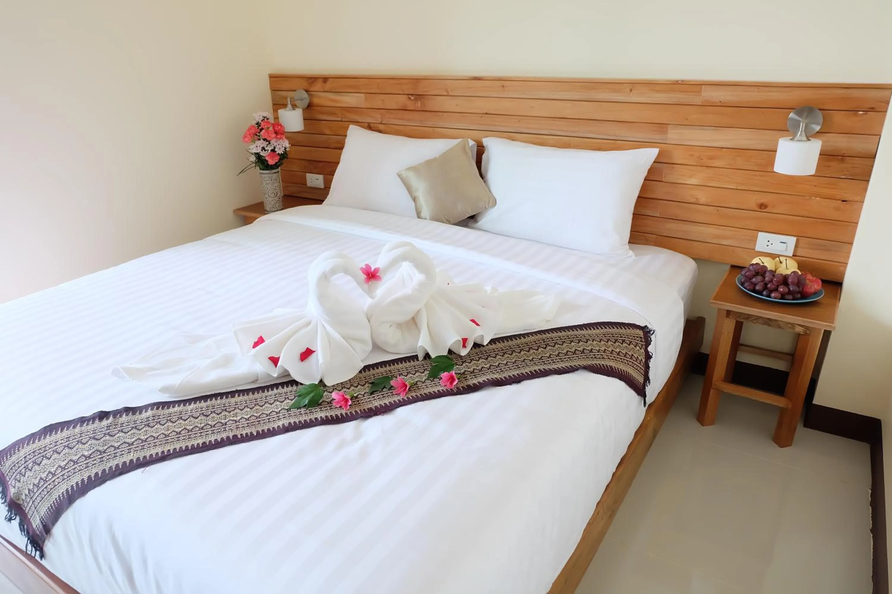 Bedroom, Bed in Chatin Guesthouse