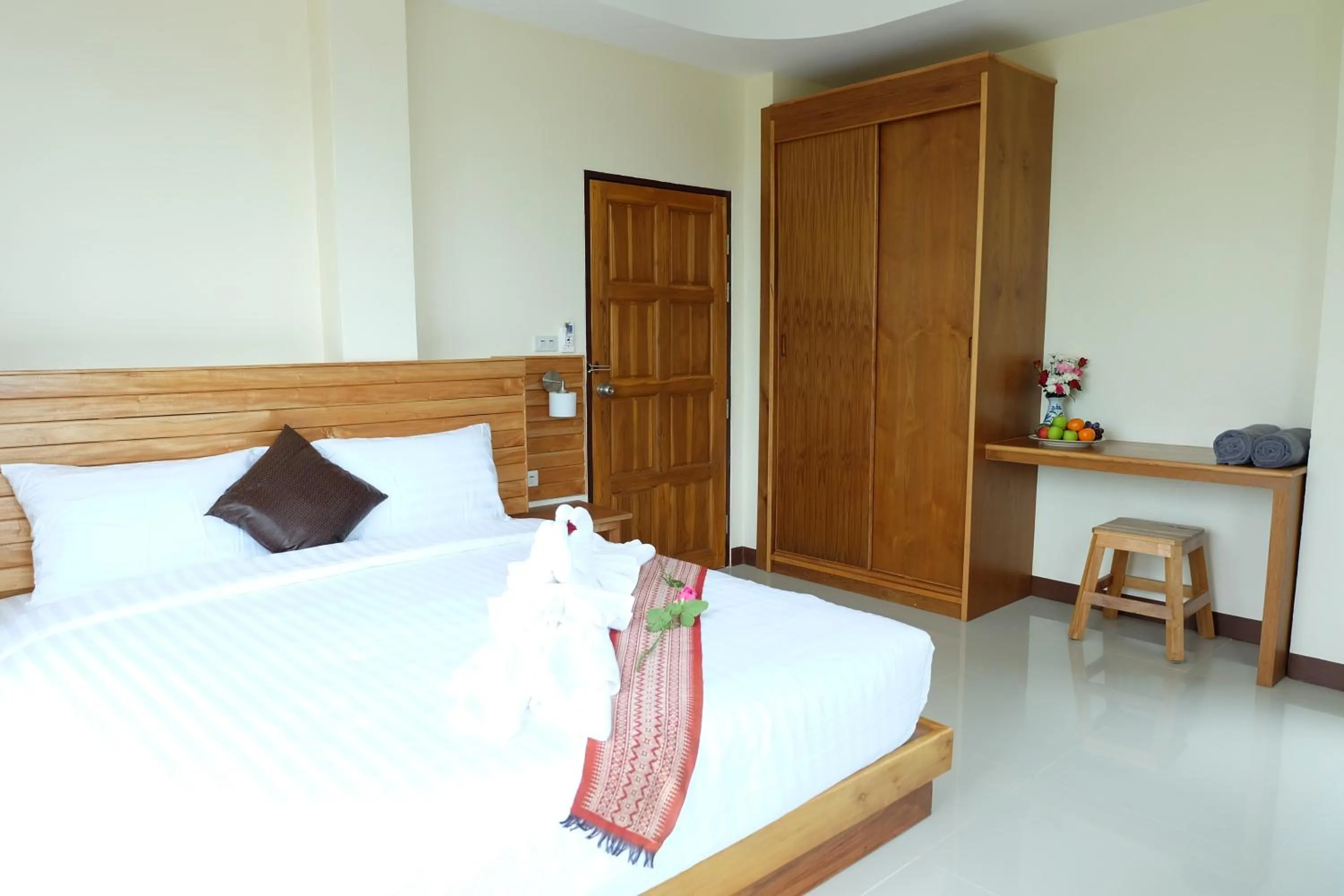 Bedroom, Bed in Chatin Guesthouse