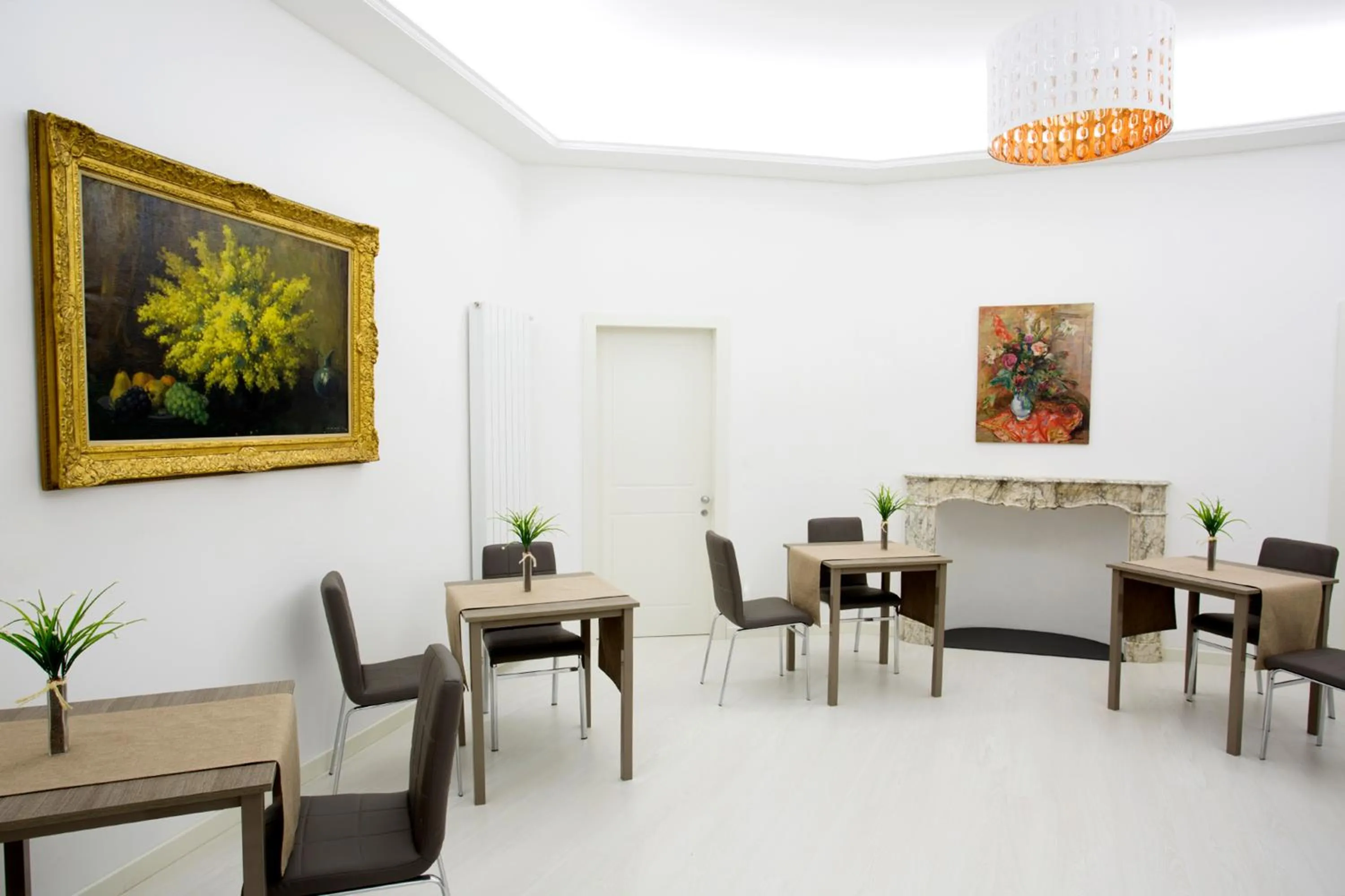 Restaurant/places to eat in Alberica10