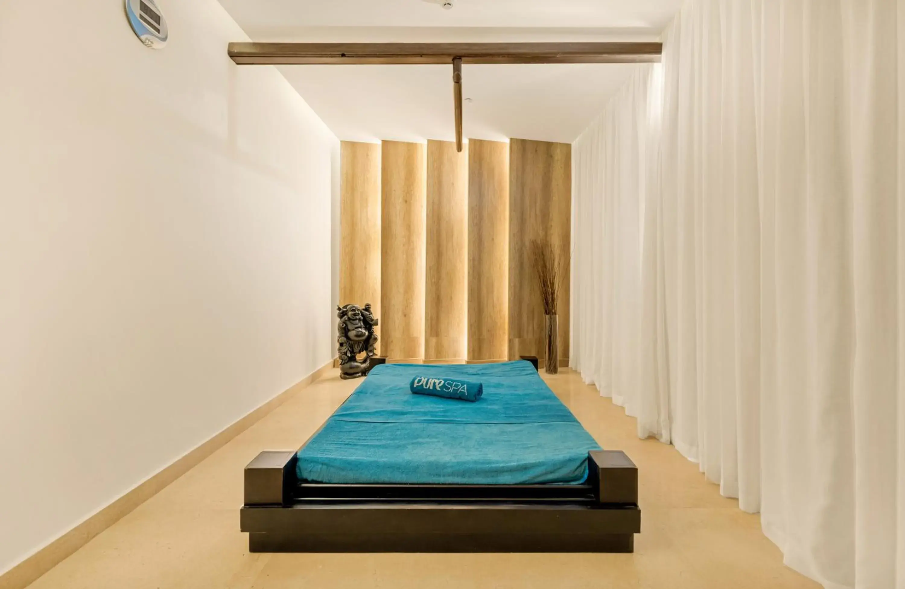 Massage, Bed in Steigenberger Aldau Beach Hotel Massage, Bed in Steigenberger Aldau Beach Hotel