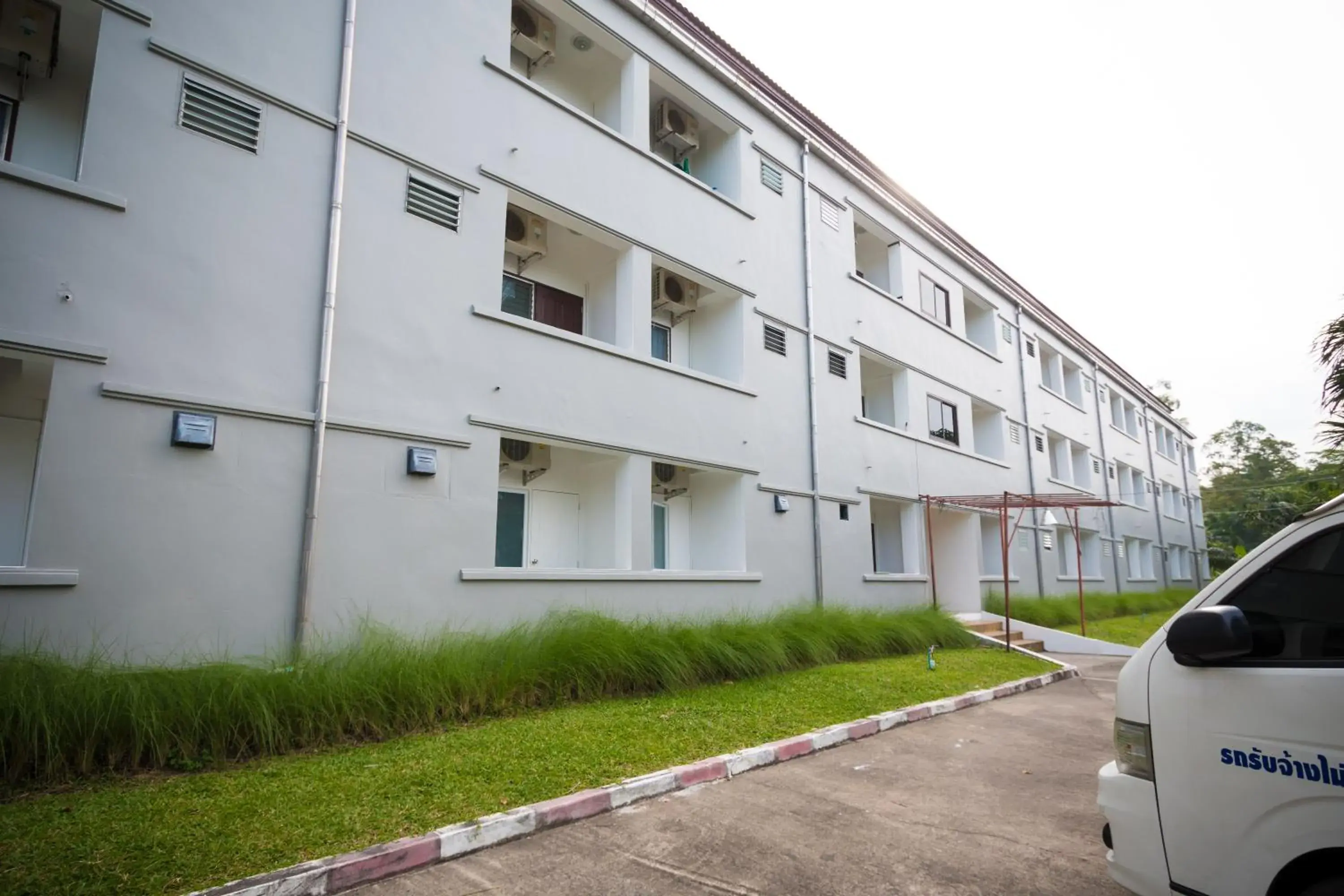 Property building in THE HABITAT Koh Chang - VJ Island View Property building in THE HABITAT Koh Chang - VJ Island View