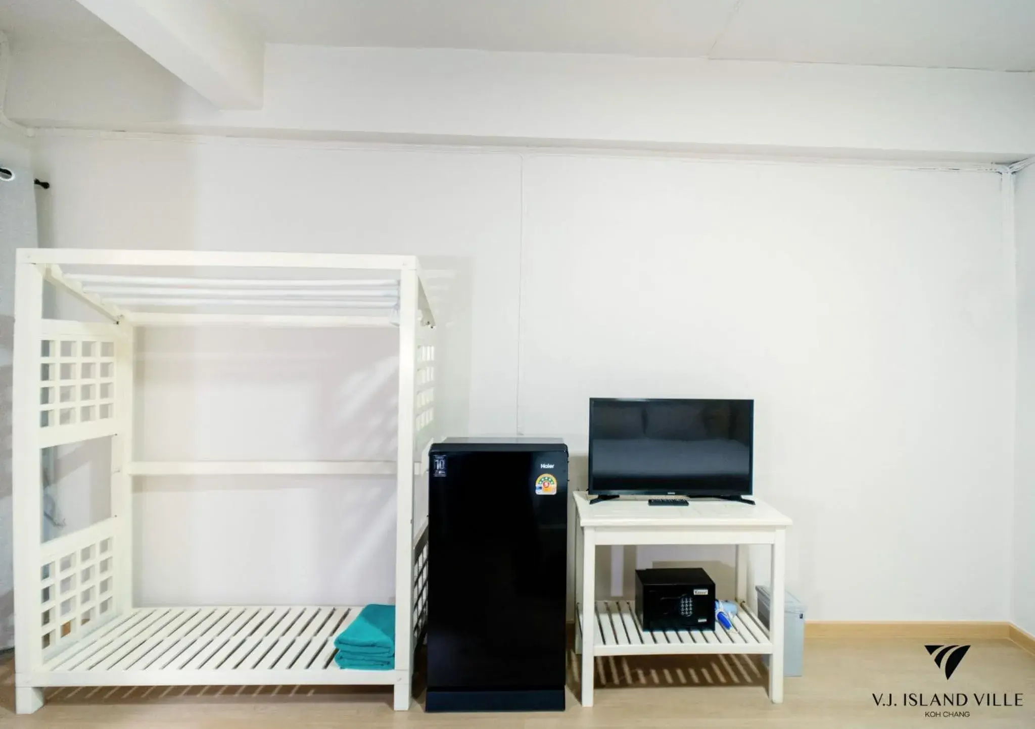 TV and multimedia in THE HABITAT Koh Chang - VJ Island View TV and multimedia in THE HABITAT Koh Chang - VJ Island View