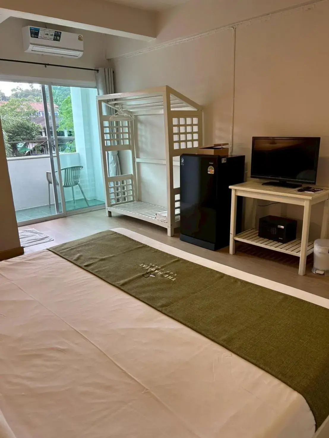 Photo of the whole room, Bed in THE HABITAT Koh Chang - VJ Island View Photo of the whole room, Bed in THE HABITAT Koh Chang - VJ Island View