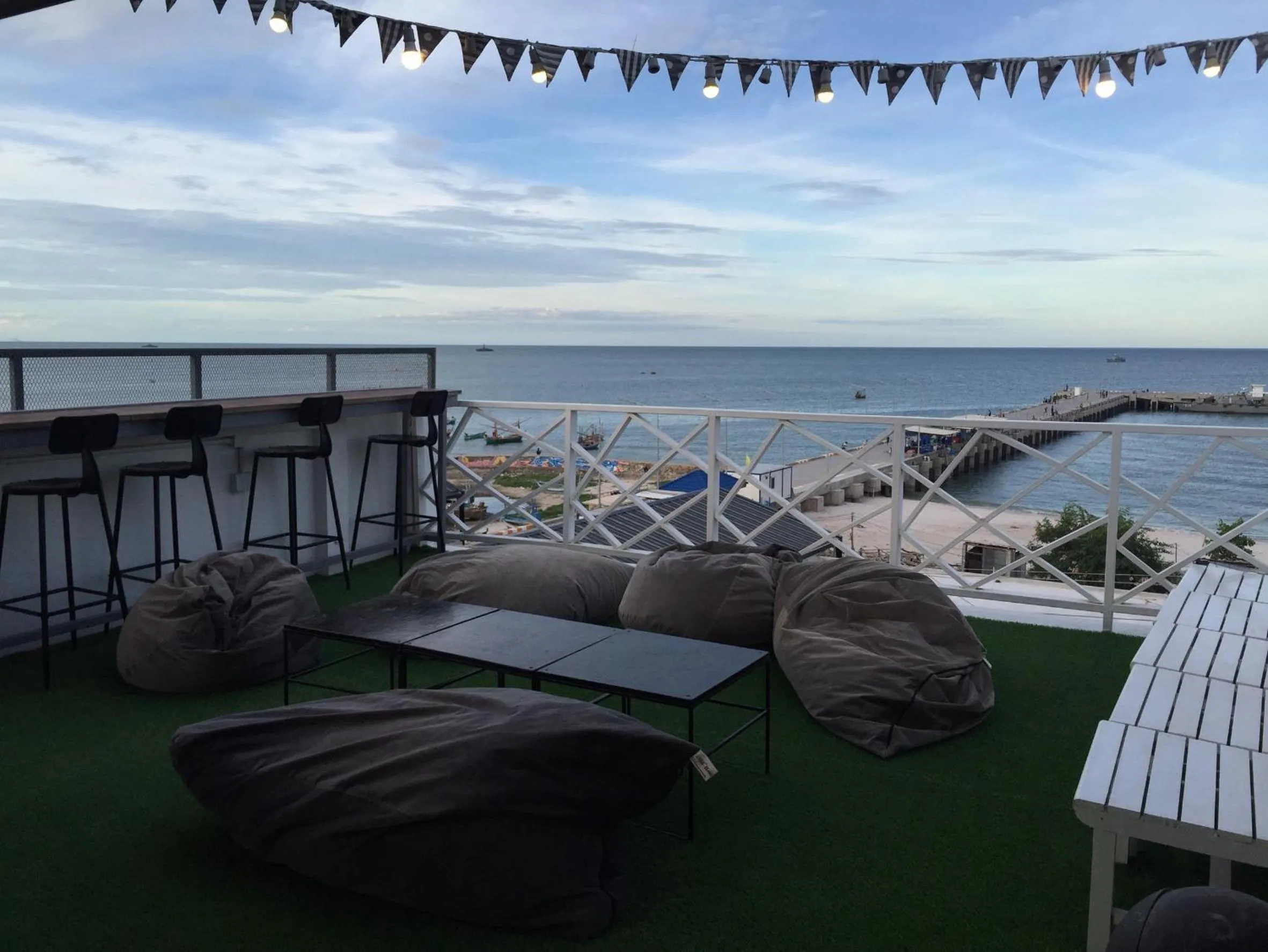 Day in Jetty Huahin Hostel