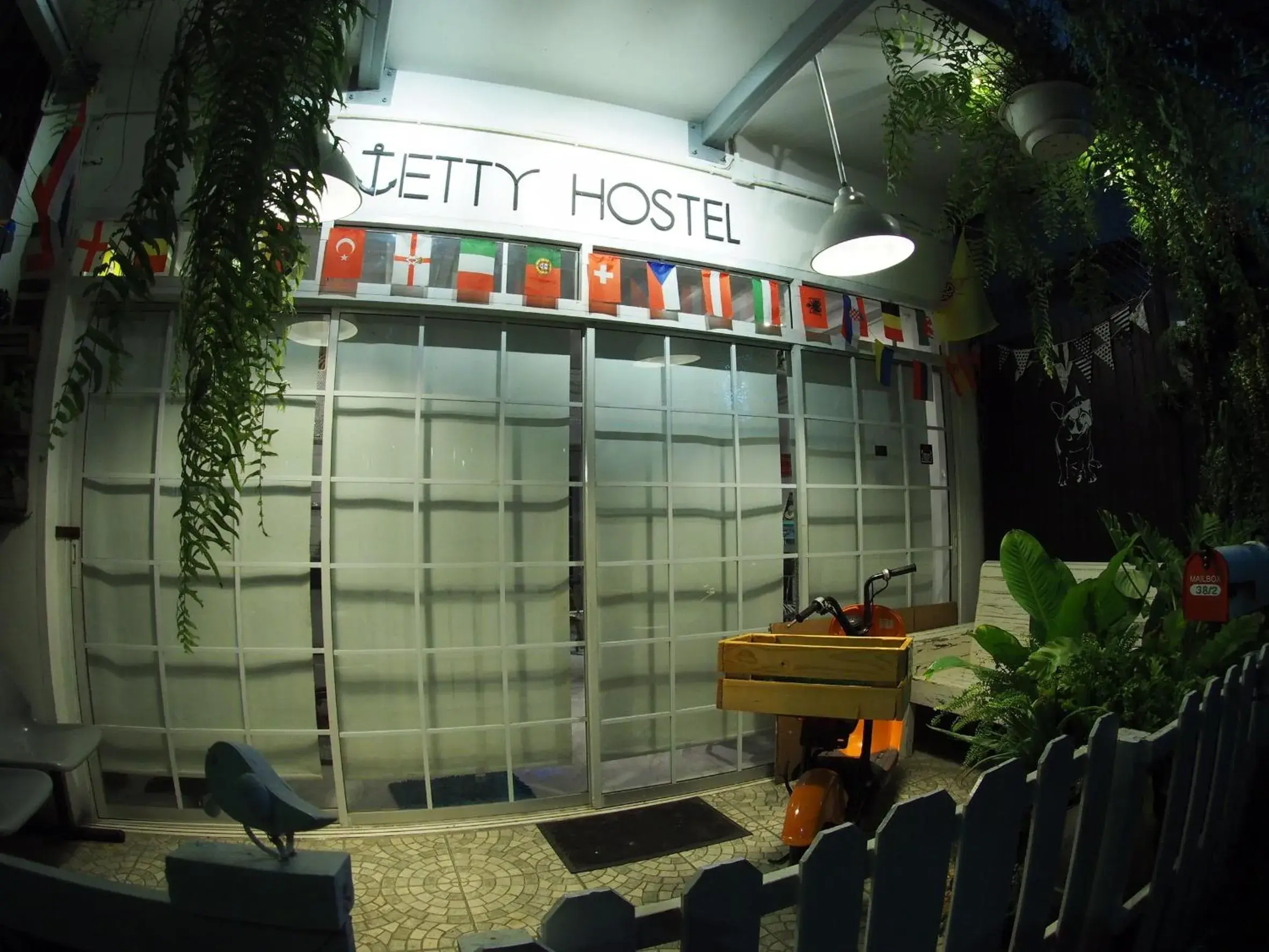 Facade/entrance in Jetty Huahin Hostel Facade/entrance in Jetty Huahin Hostel