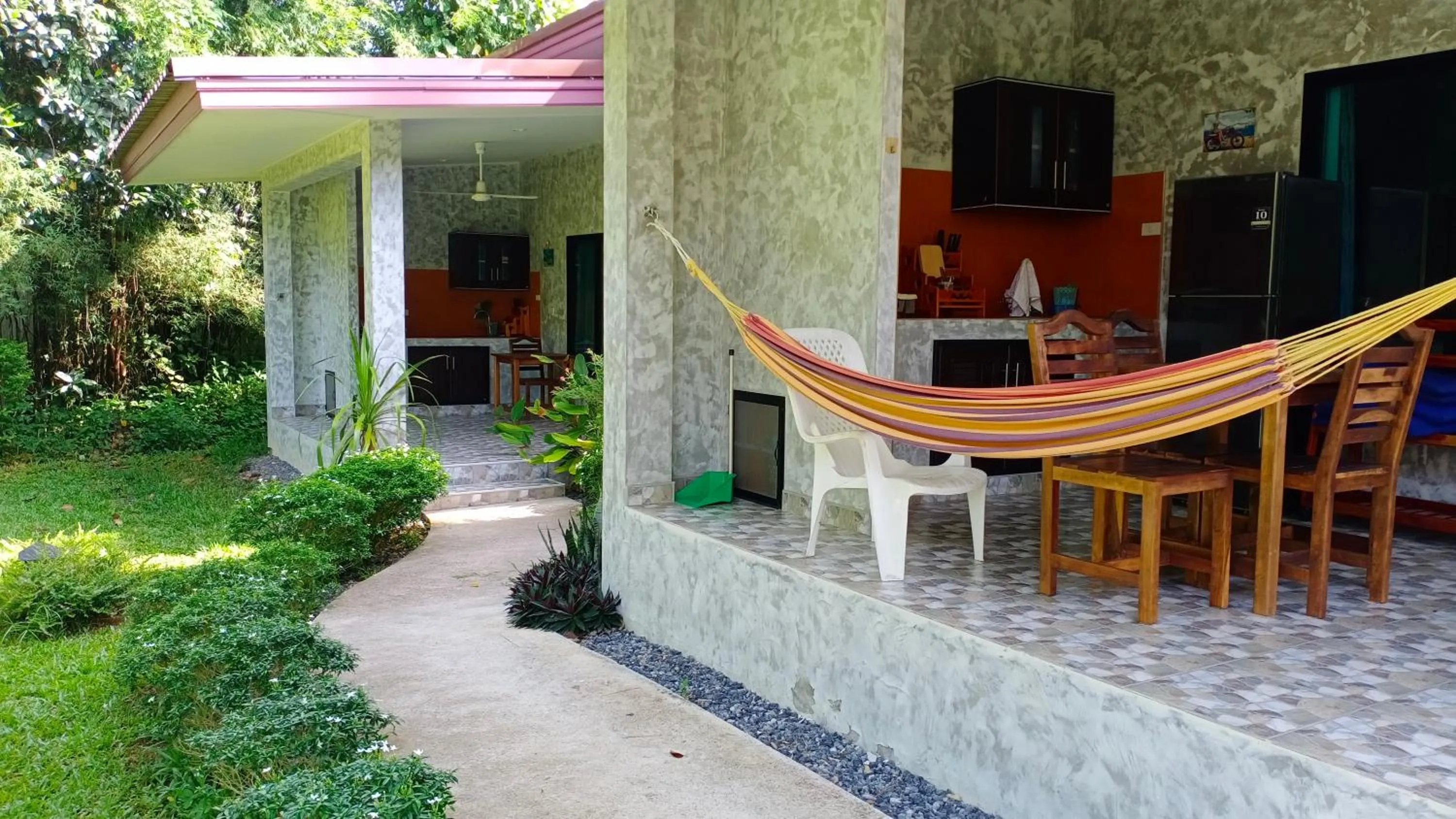 Property building in Nananuira Apartment and Room