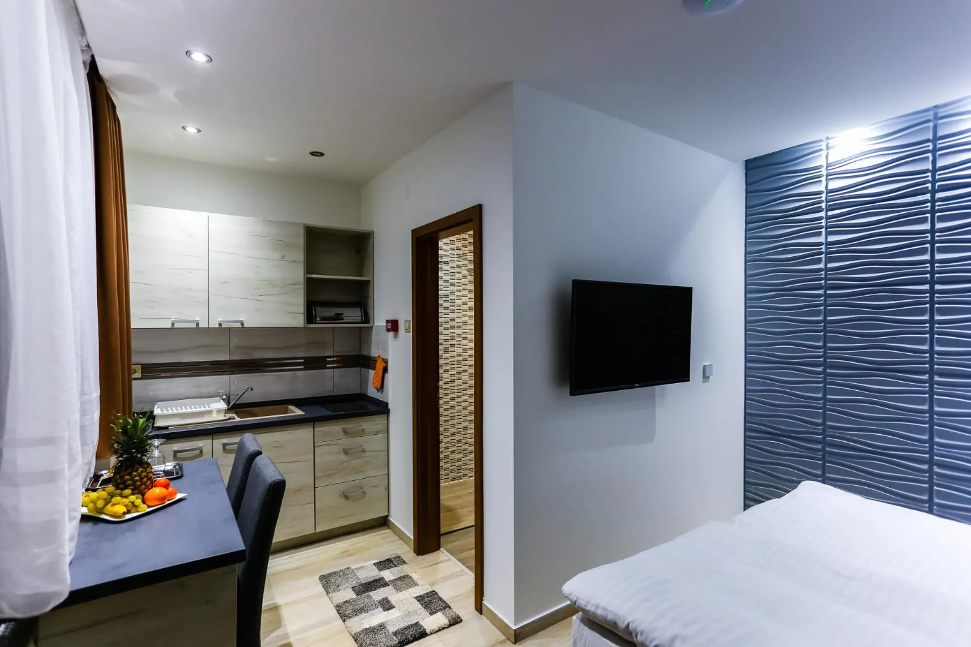 Bed in Madison Village