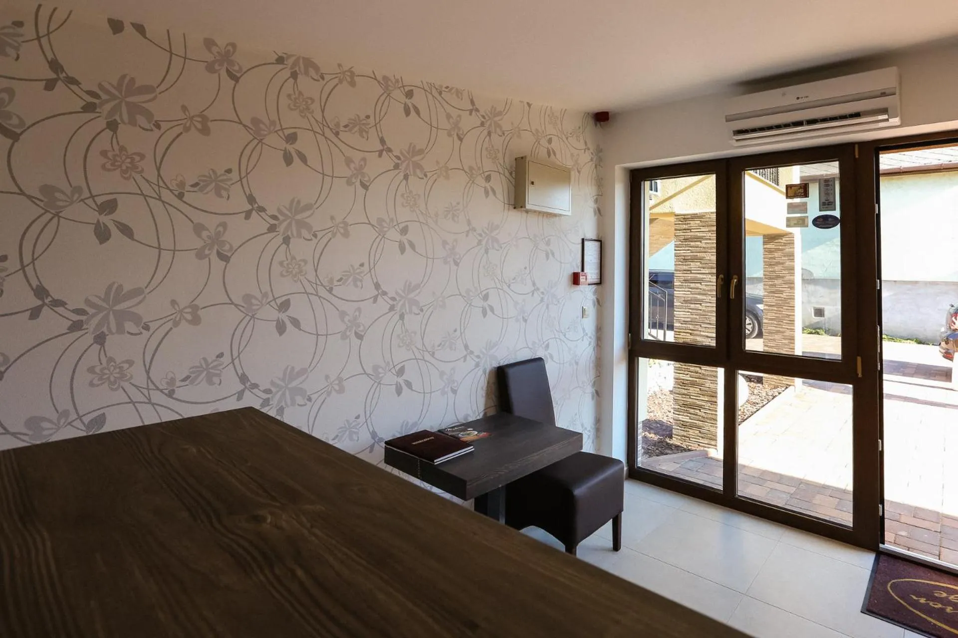 Bed in Madison Village