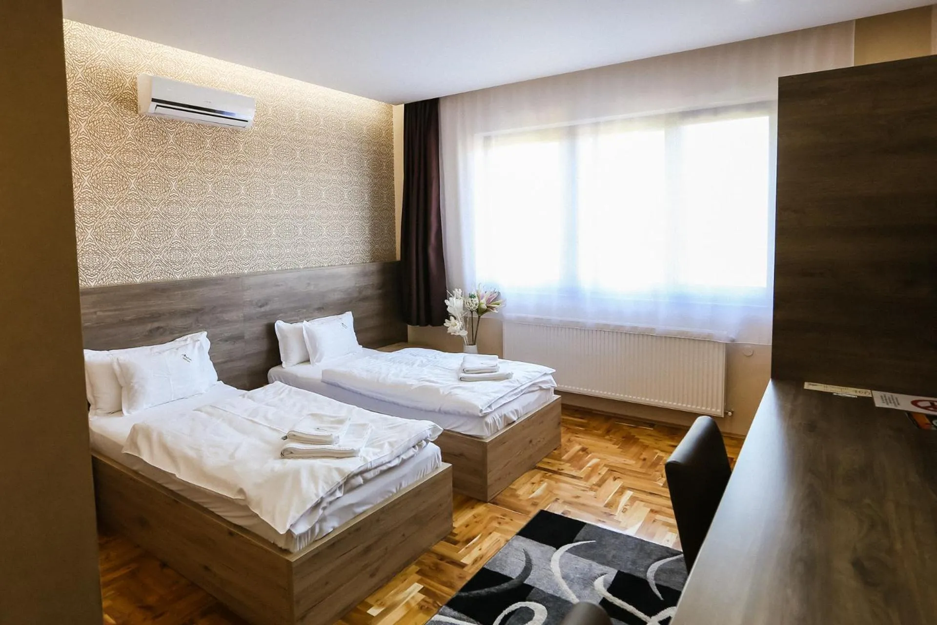 Bed in Madison Village