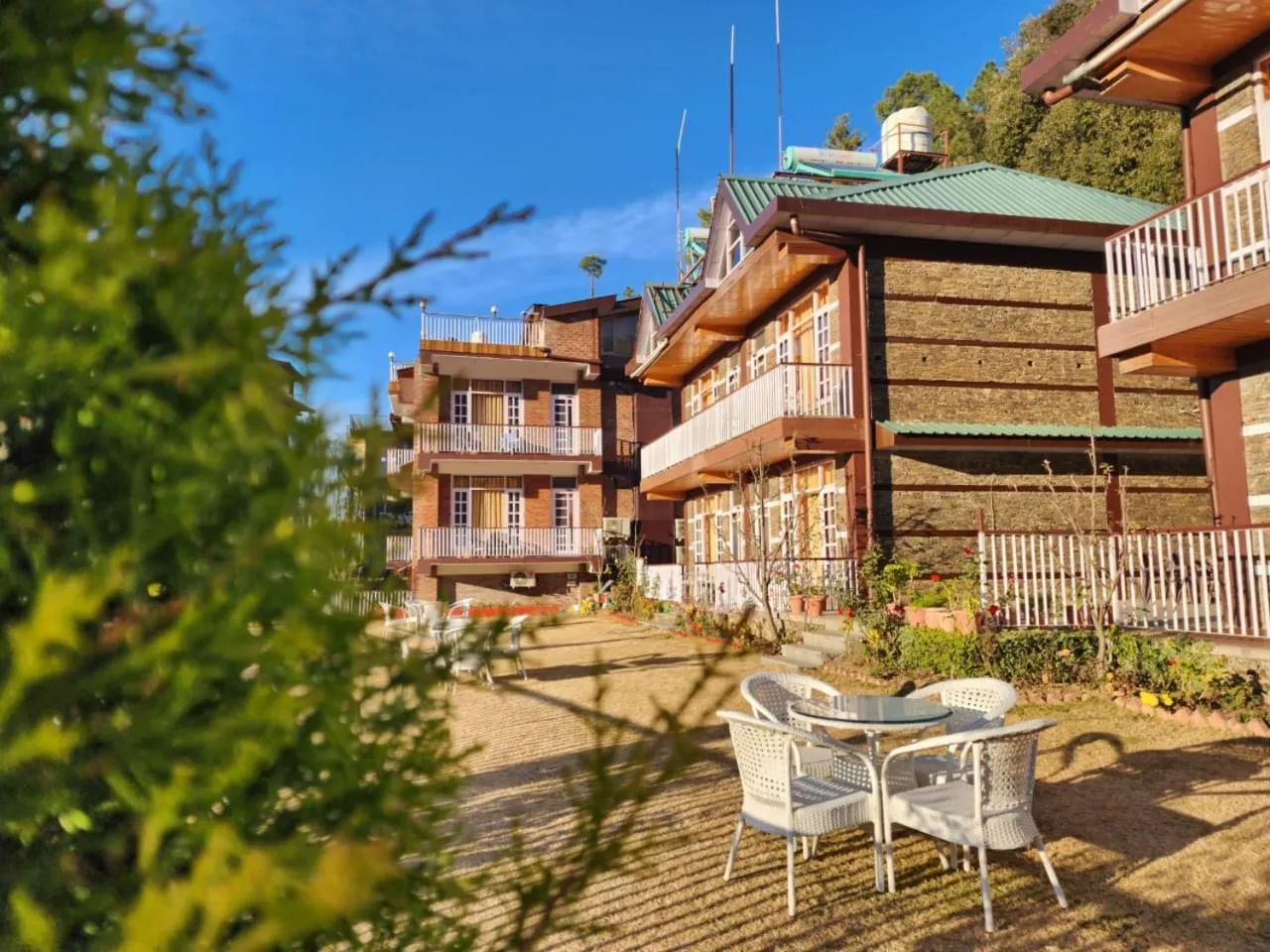 KAMNA HILL RESORT a Boutique cottages