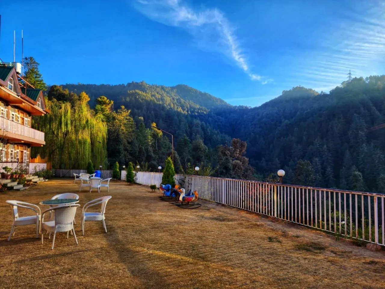 KAMNA HILL RESORT a Boutique cottages