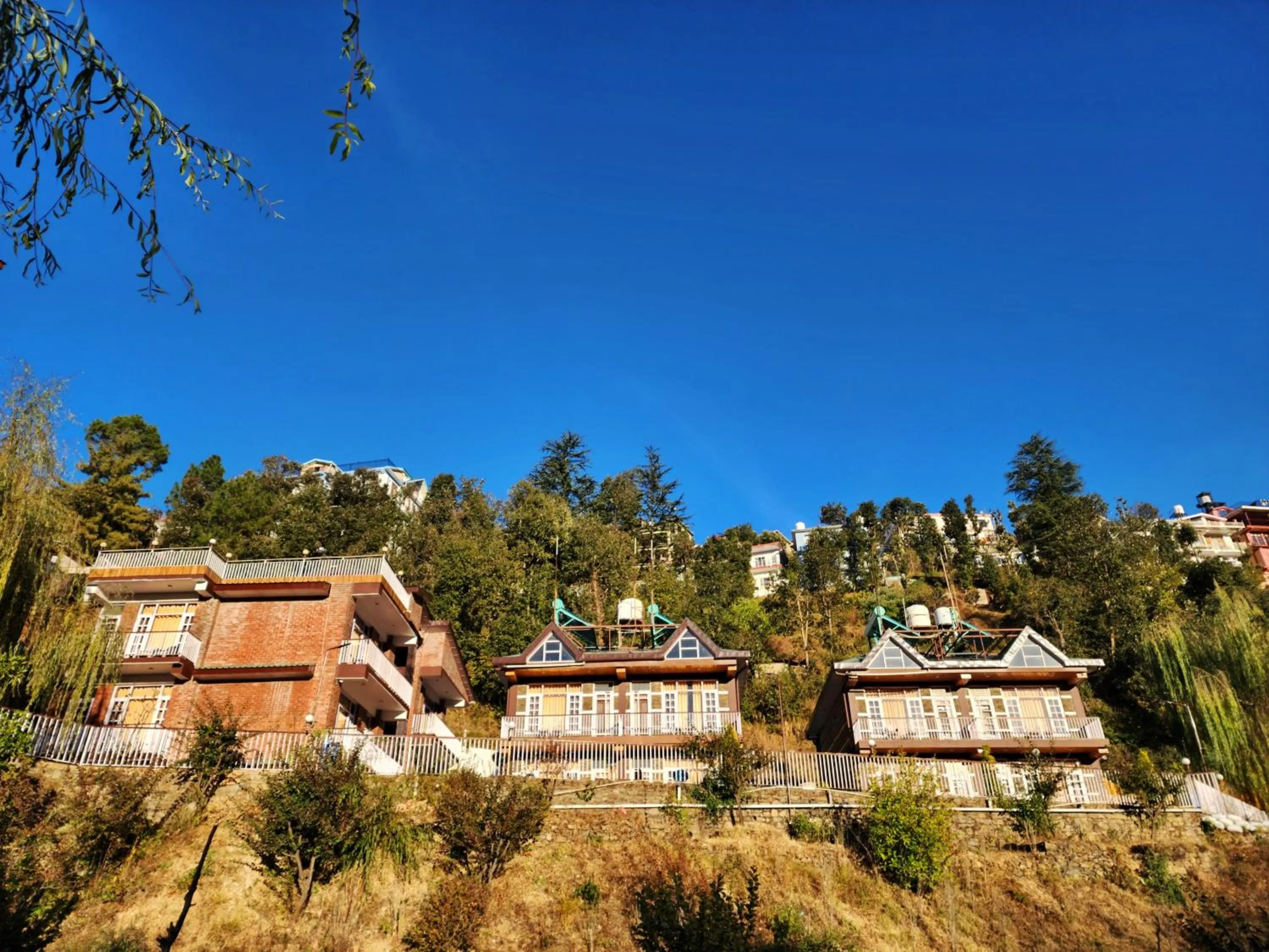 KAMNA HILL RESORT a Boutique cottages