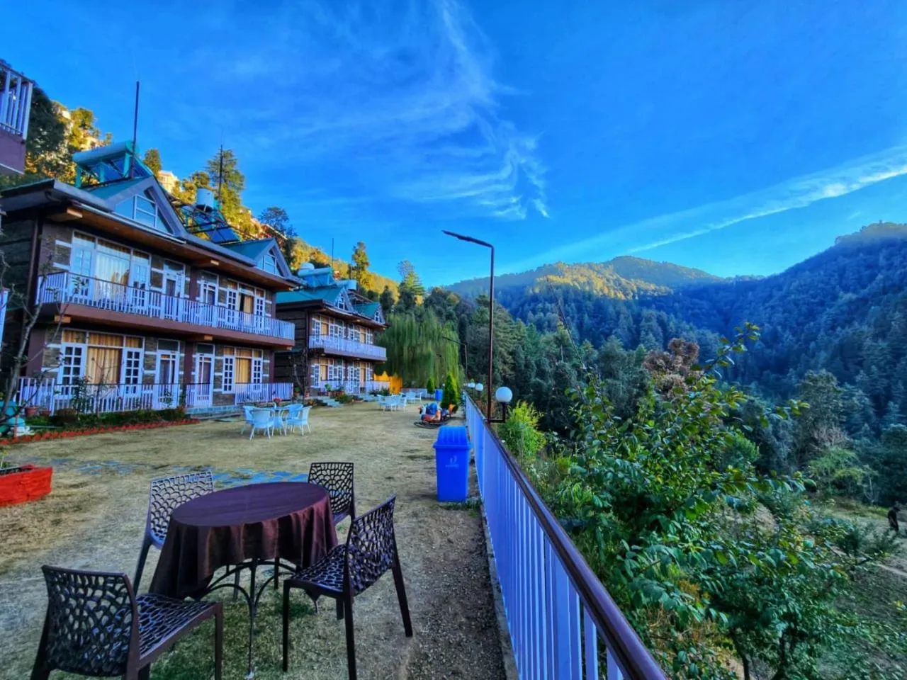 KAMNA HILL RESORT a Boutique cottages
