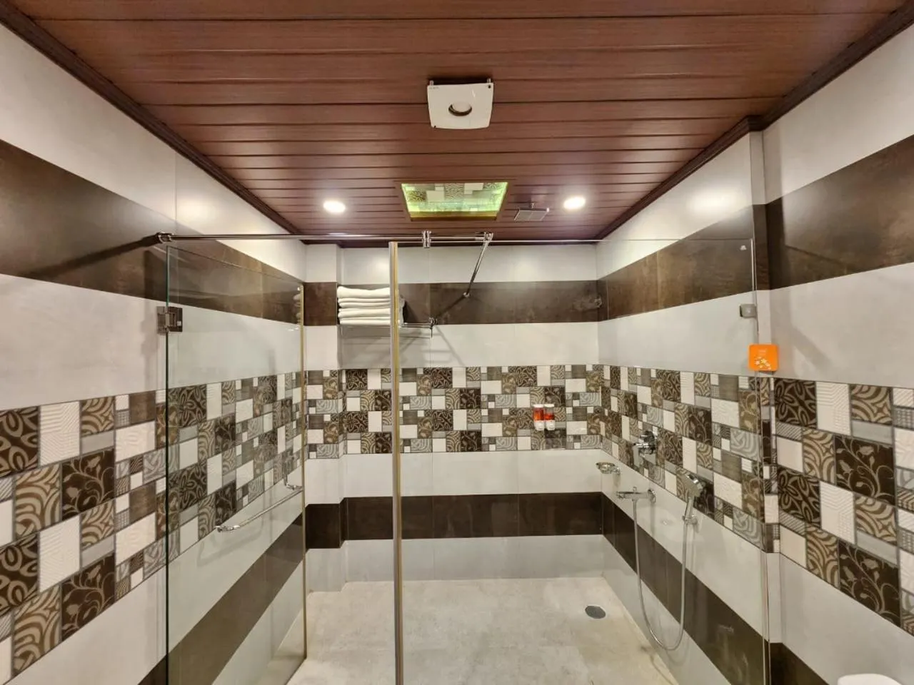 KAMNA HILL RESORT a Boutique cottages