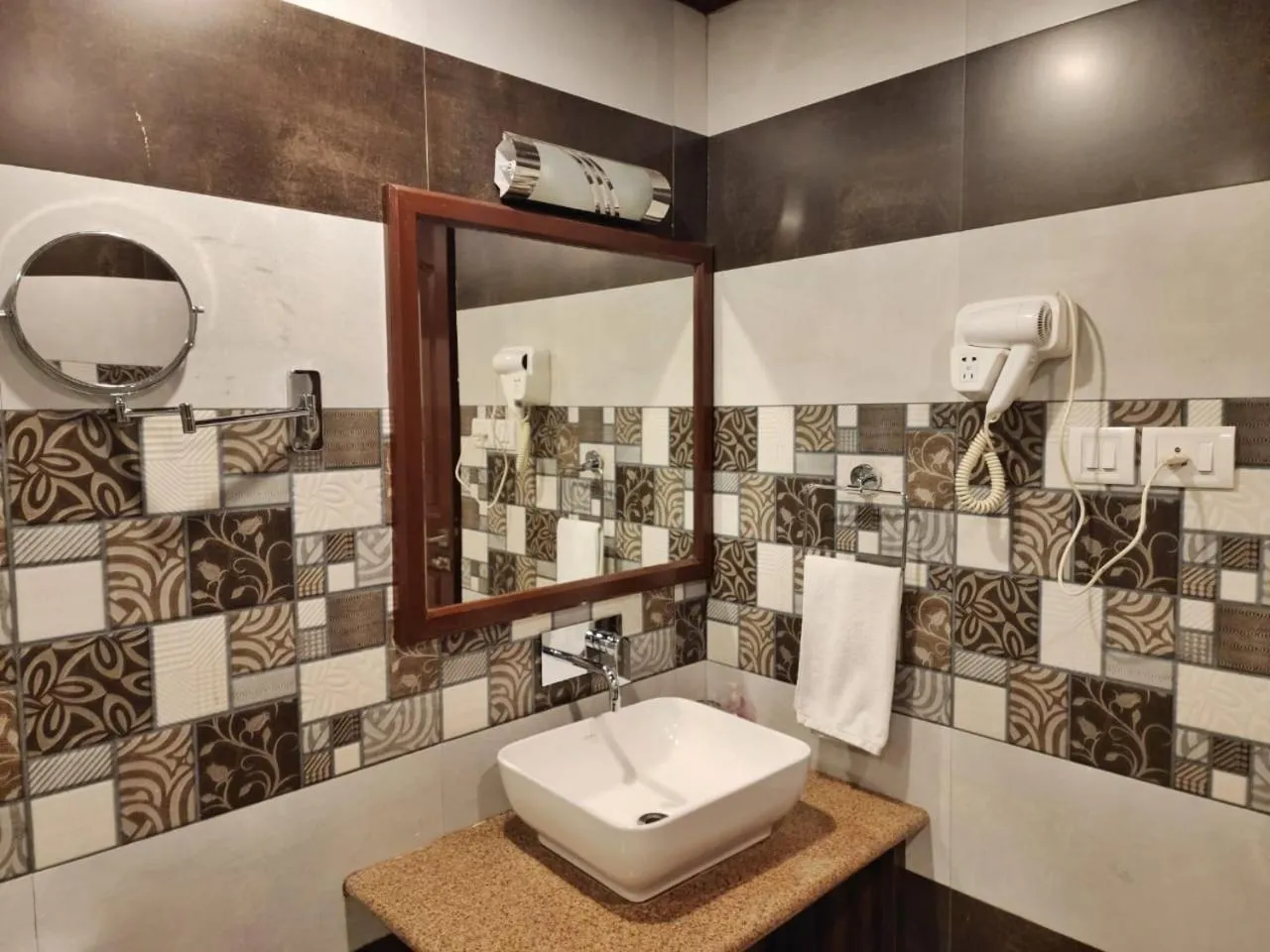 KAMNA HILL RESORT a Boutique cottages