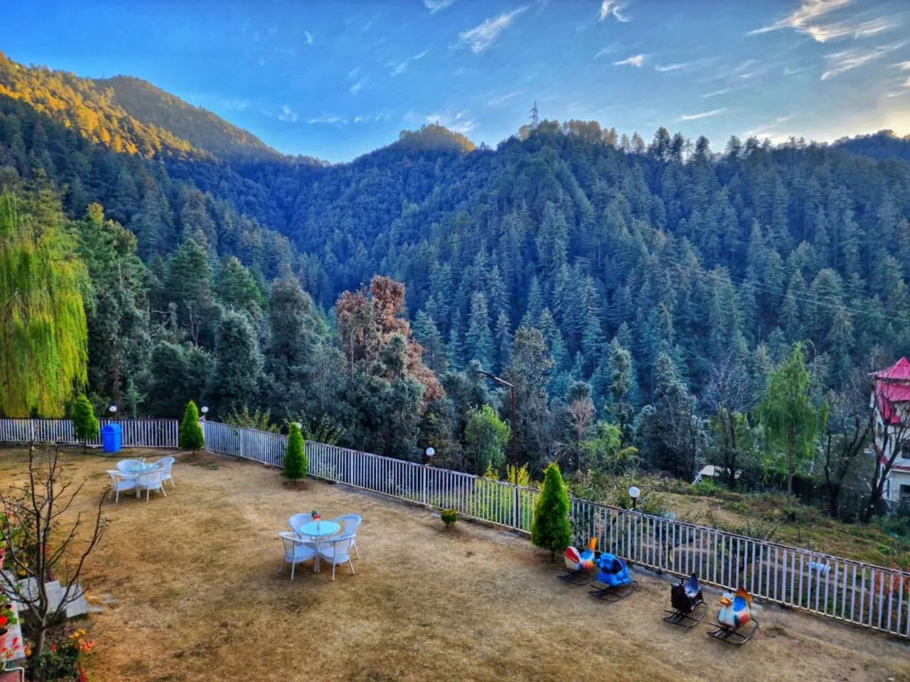 KAMNA HILL RESORT a Boutique cottages