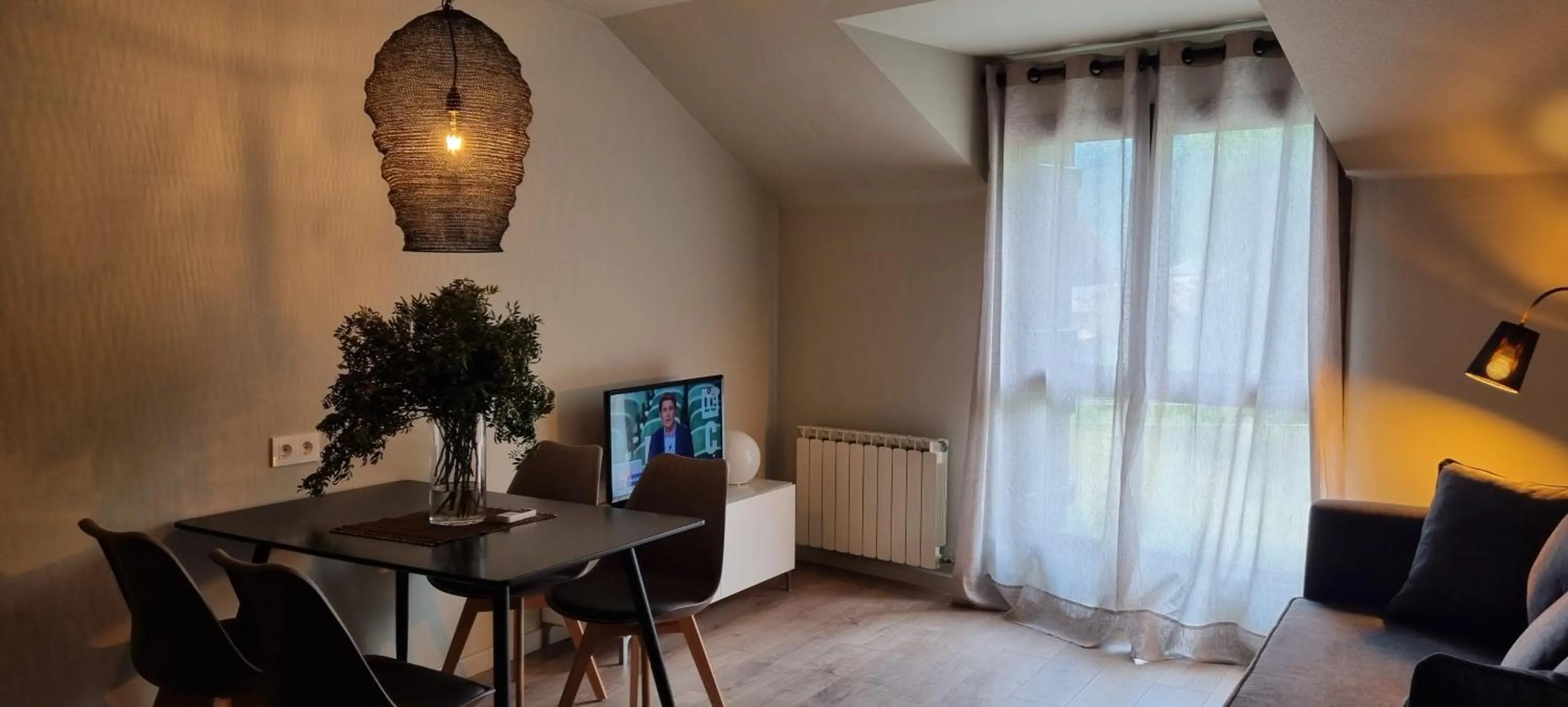 TV and multimedia in Apartamentos LCR Boutique, LCR Suites y LCR Los Valles