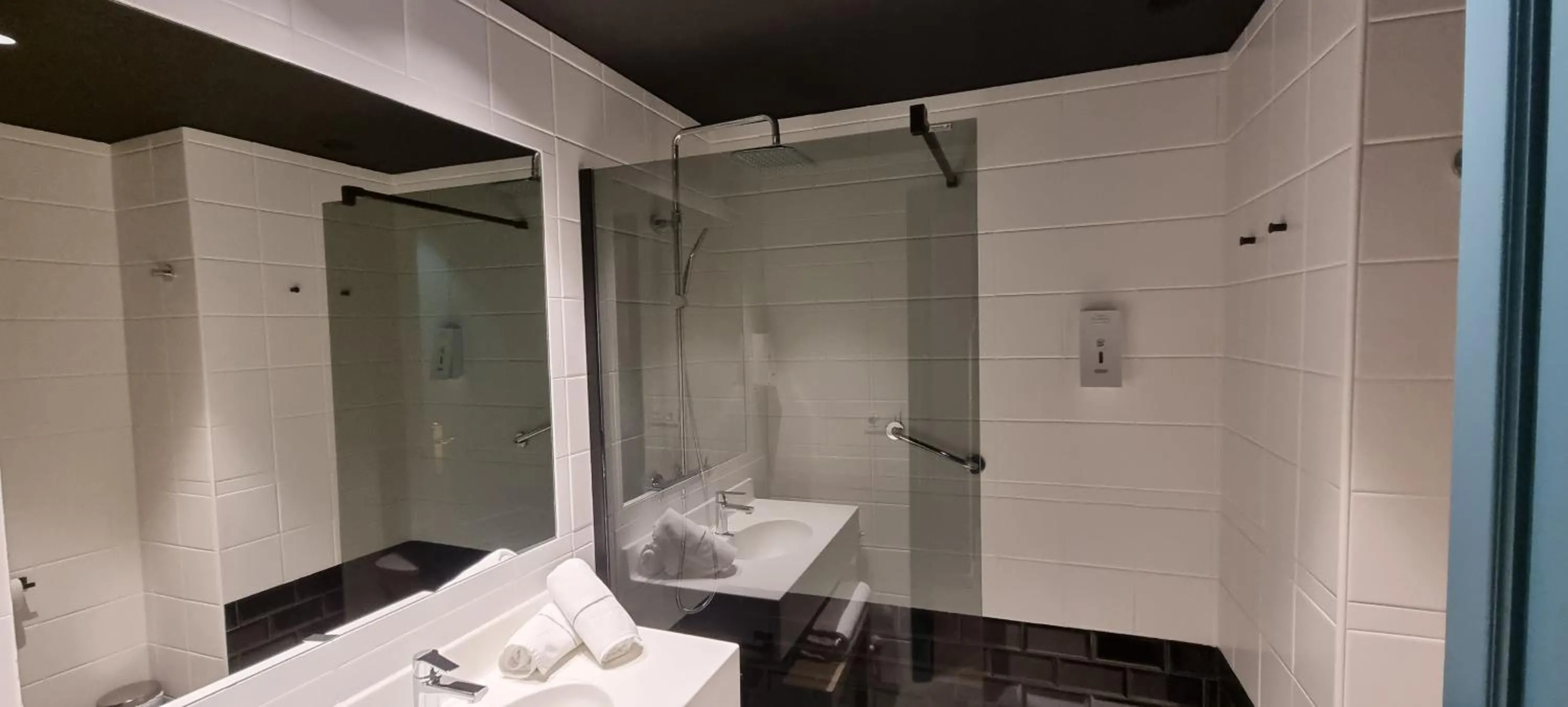 Bathroom in Apartamentos LCR Boutique, LCR Suites y LCR Los Valles