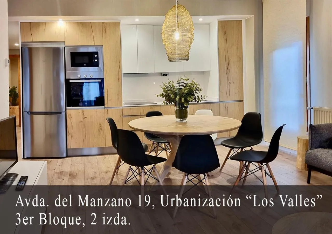 Dining area in Apartamentos LCR Boutique, LCR Suites y LCR Los Valles