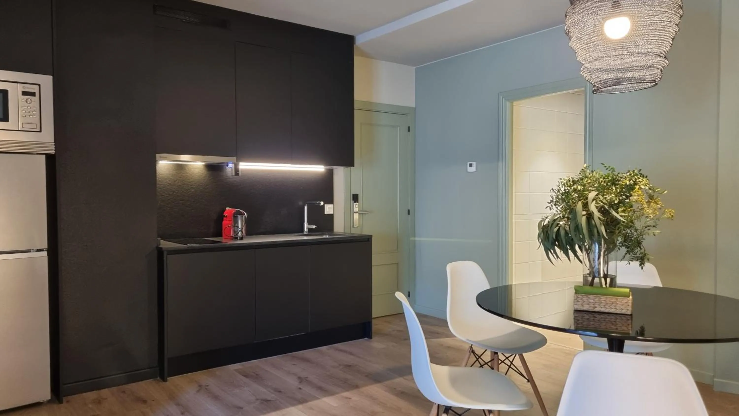 Kitchen or kitchenette in Apartamentos LCR Boutique, LCR Suites y LCR Los Valles