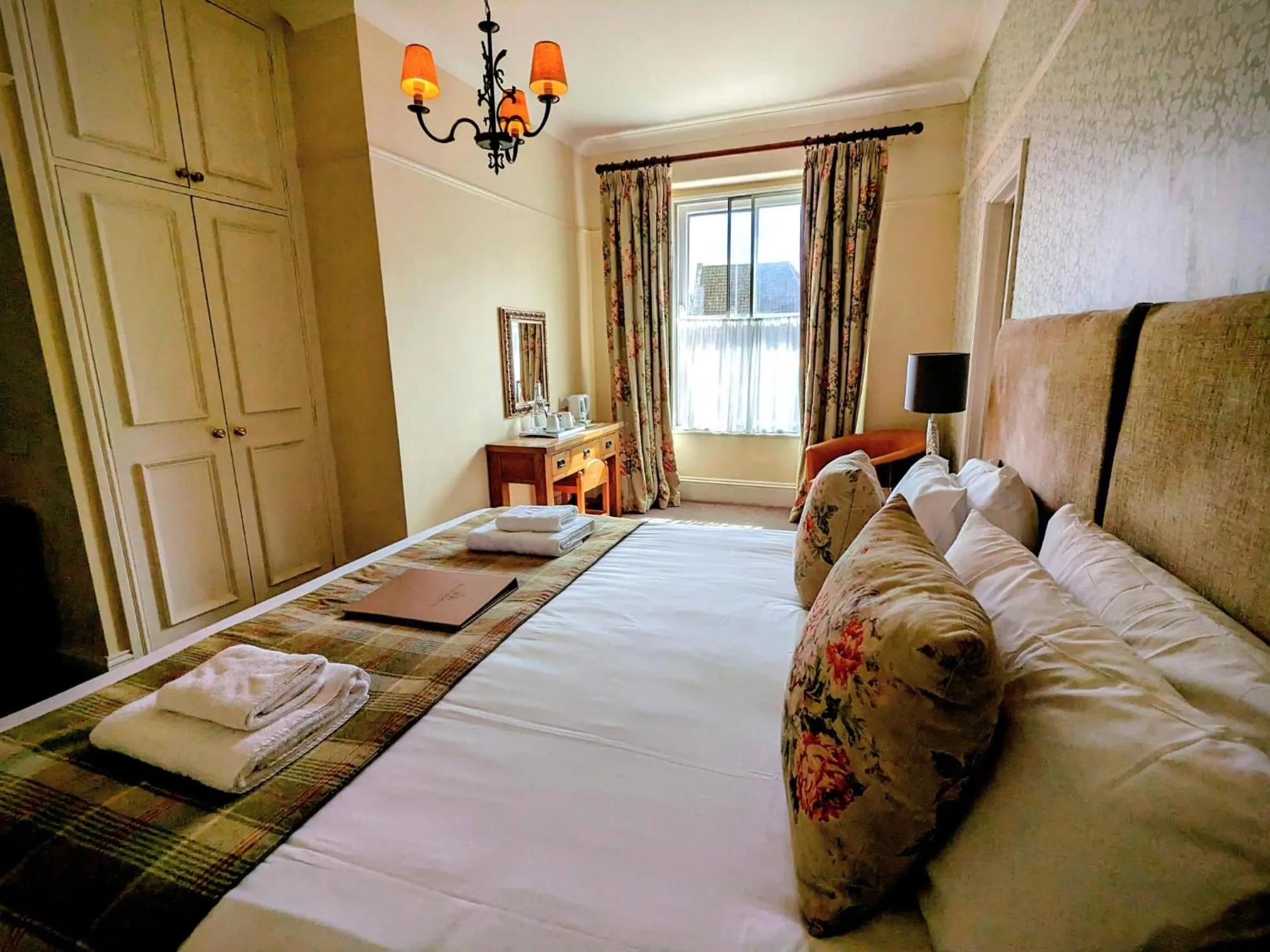 Bed in George Hotel & Granary