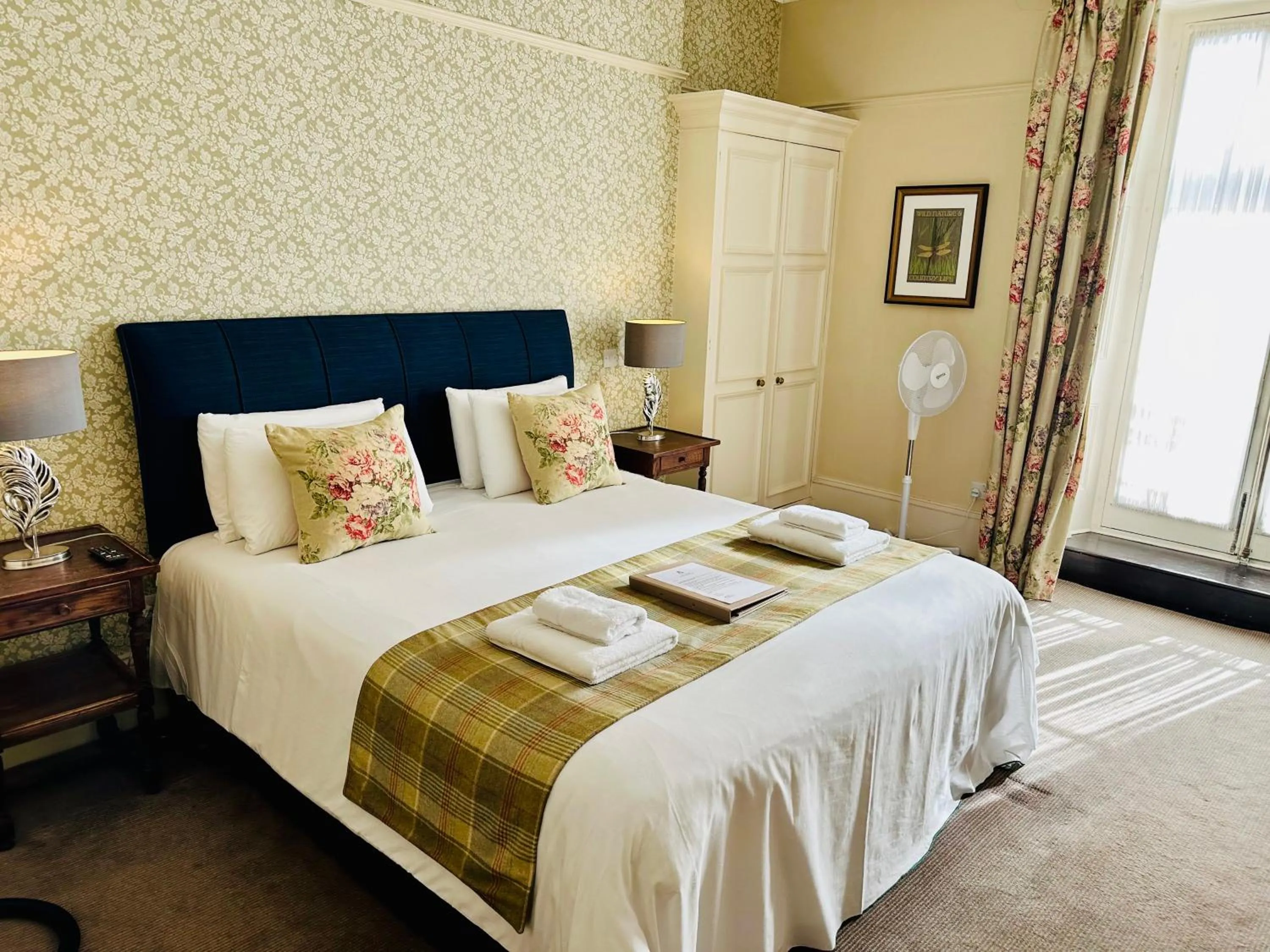 Bed in George Hotel & Granary