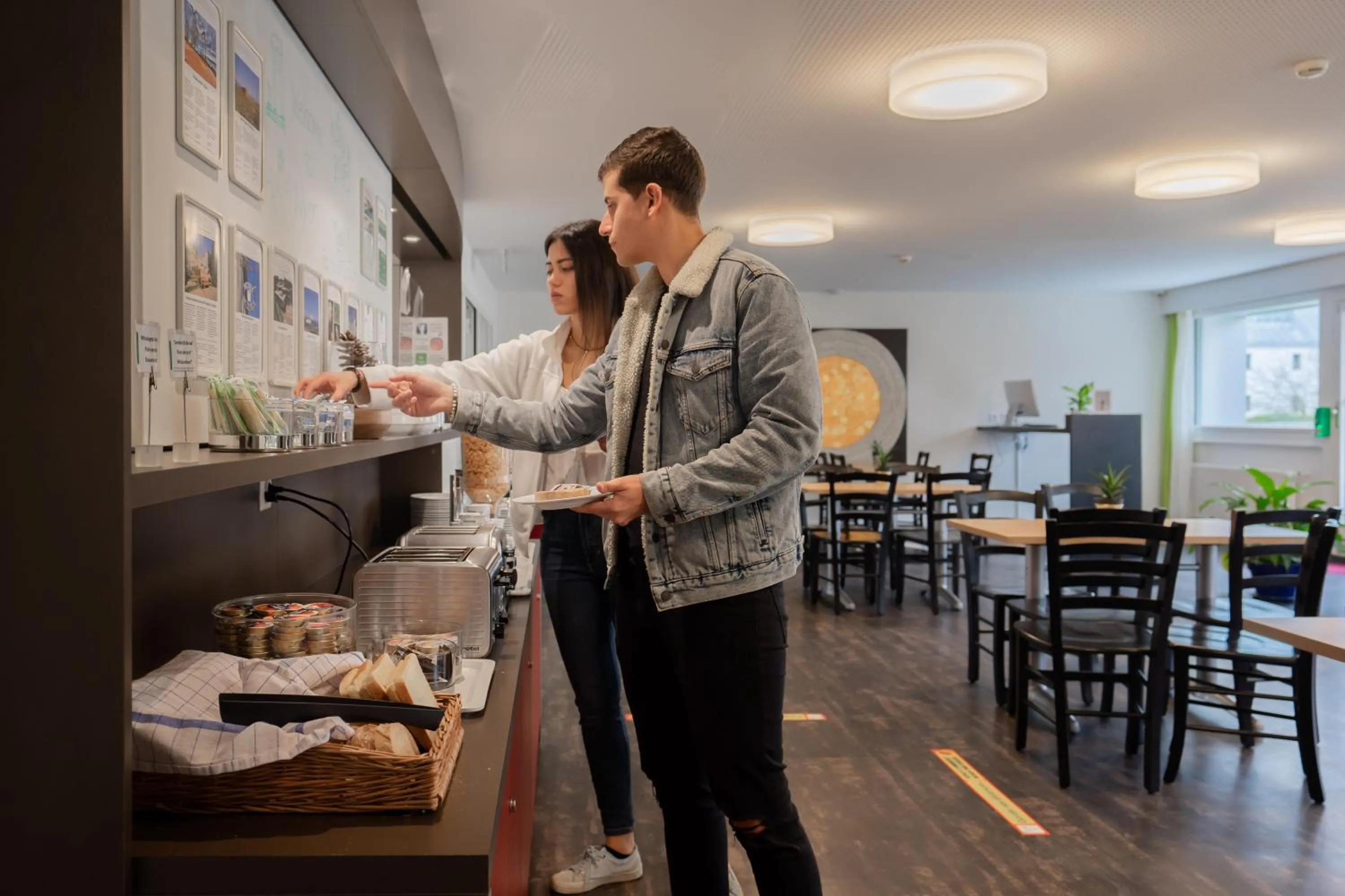 Food and drinks in Nyon Hostel