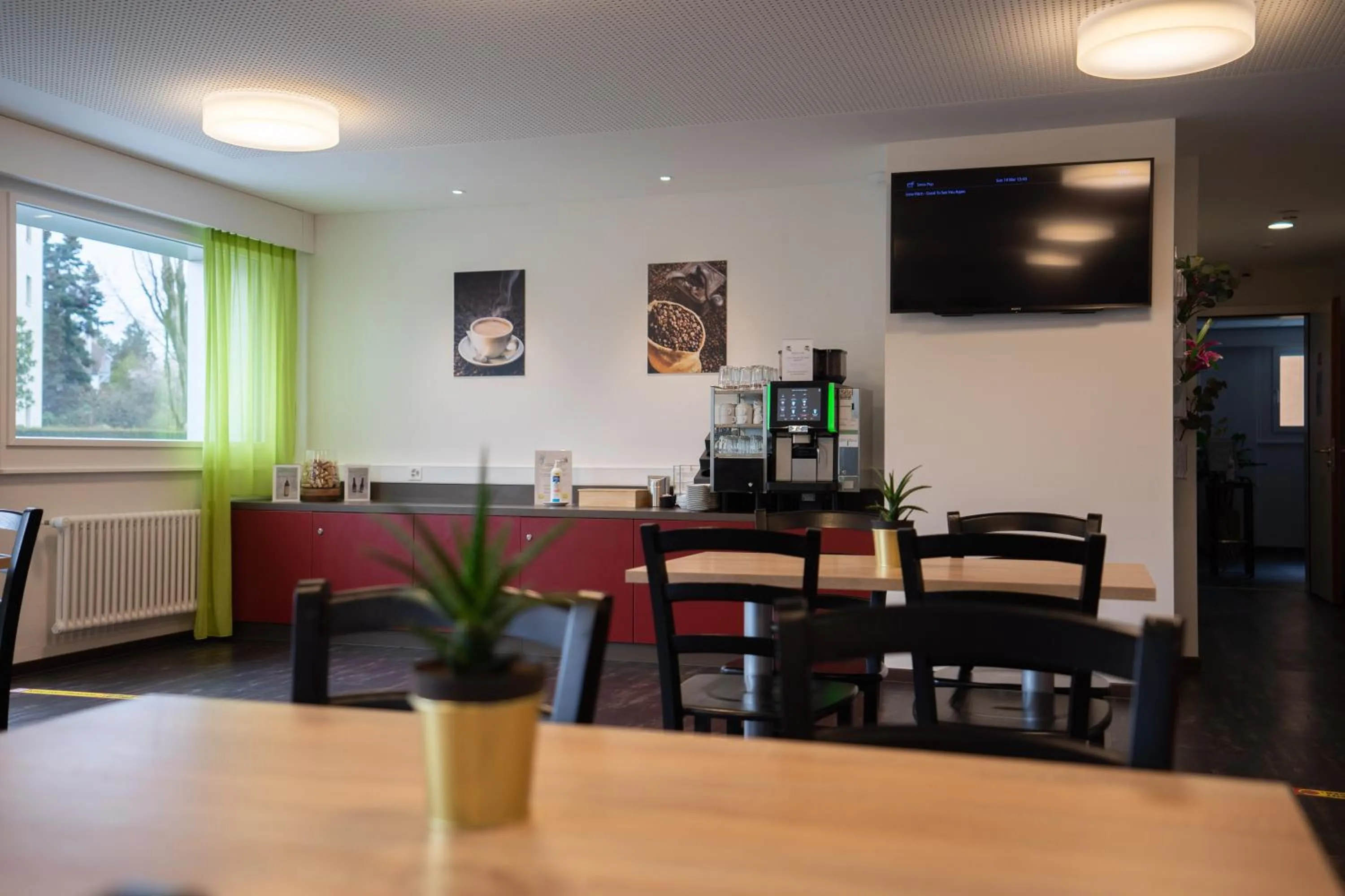 Coffee/tea facilities in Nyon Hostel