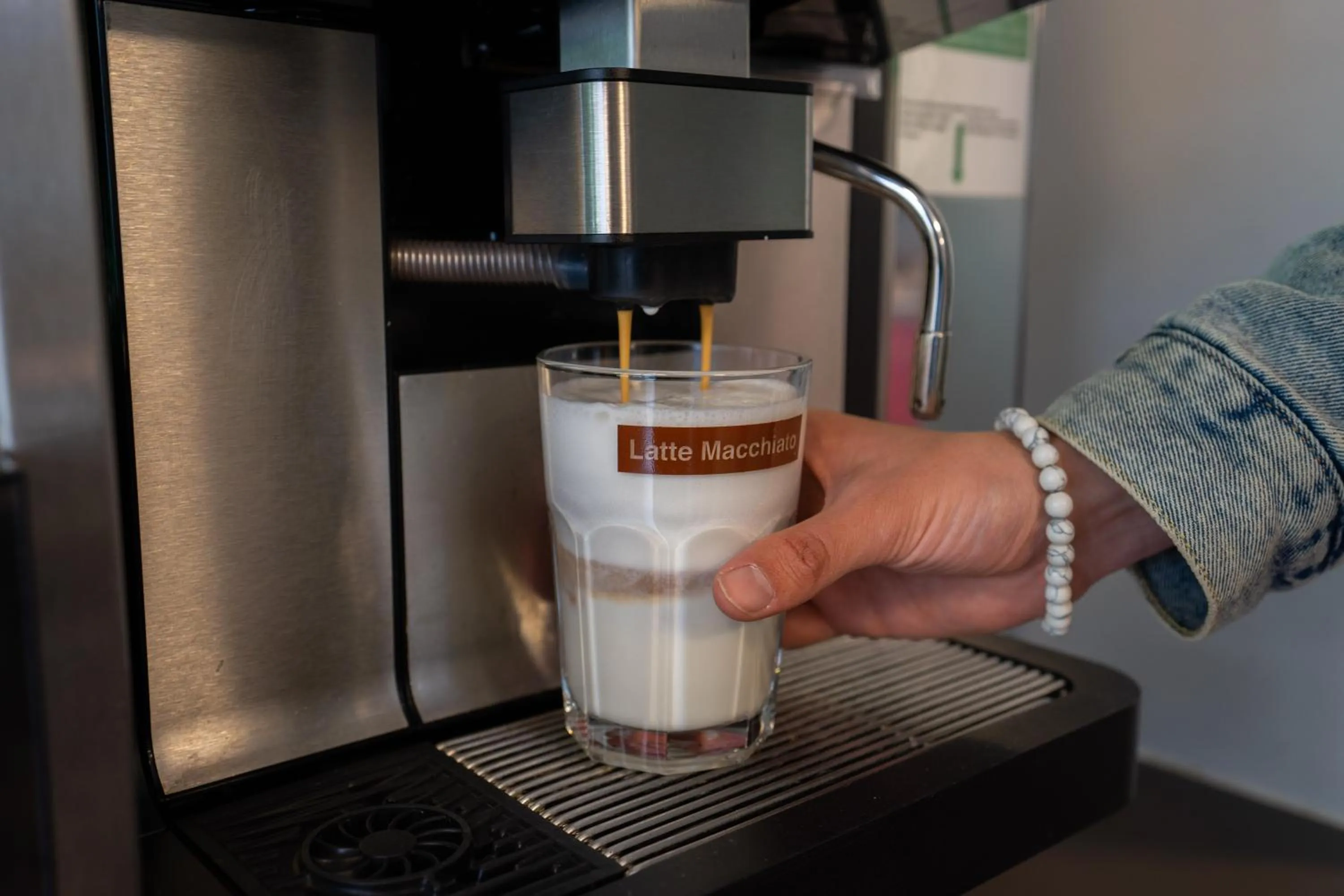 Coffee/tea facilities in Nyon Hostel