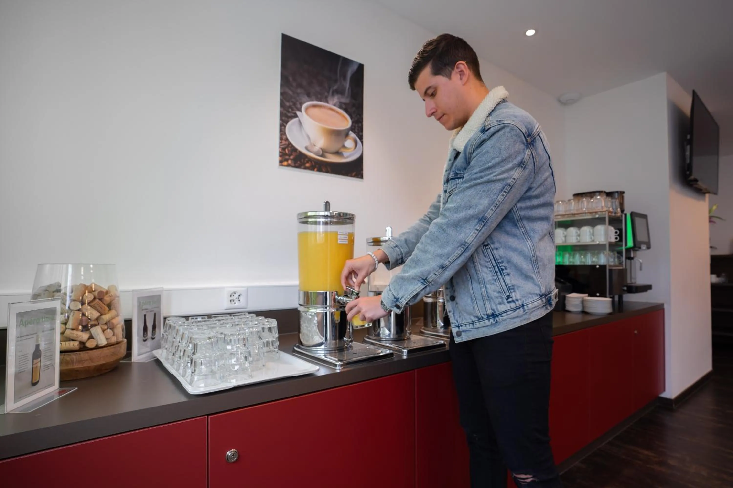 Coffee/tea facilities in Nyon Hostel
