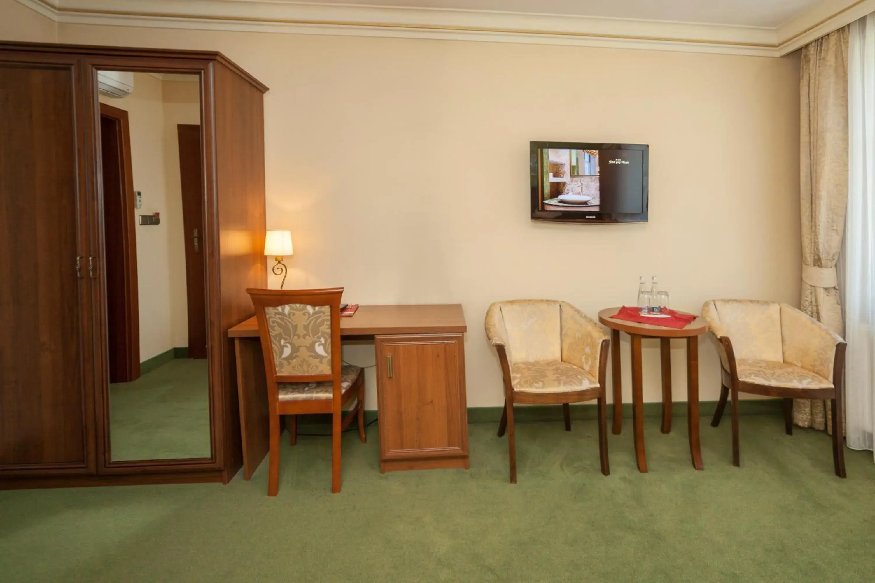 Double Room - single occupancy in Hotel przy Młynie Double Room - single occupancy in Hotel przy Młynie