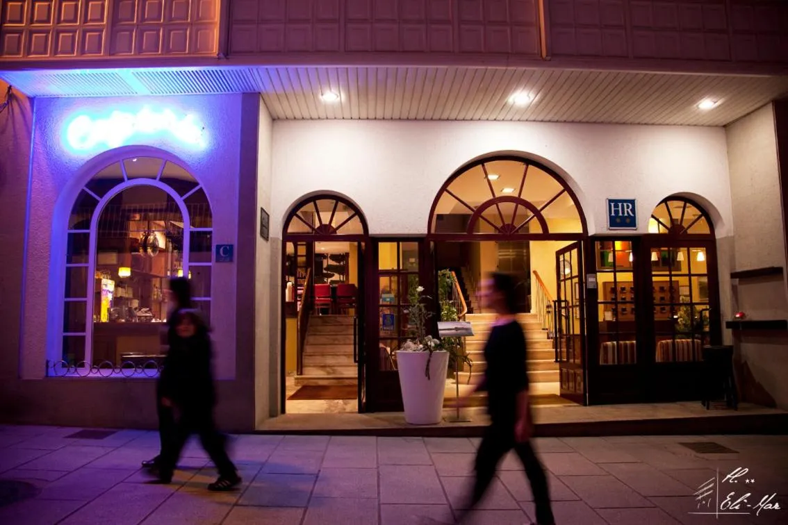 Facade/entrance in Hotel Eli-Mar