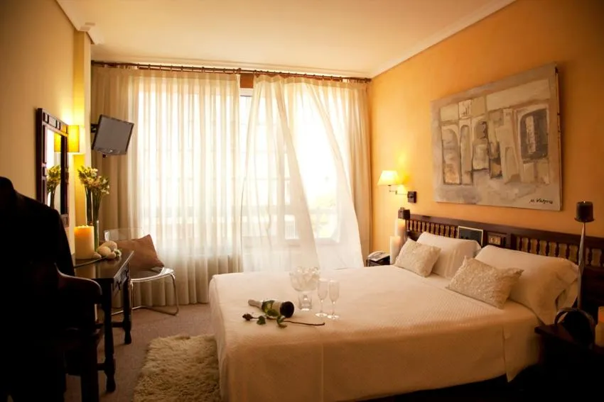 Bed in Hotel Eli-Mar