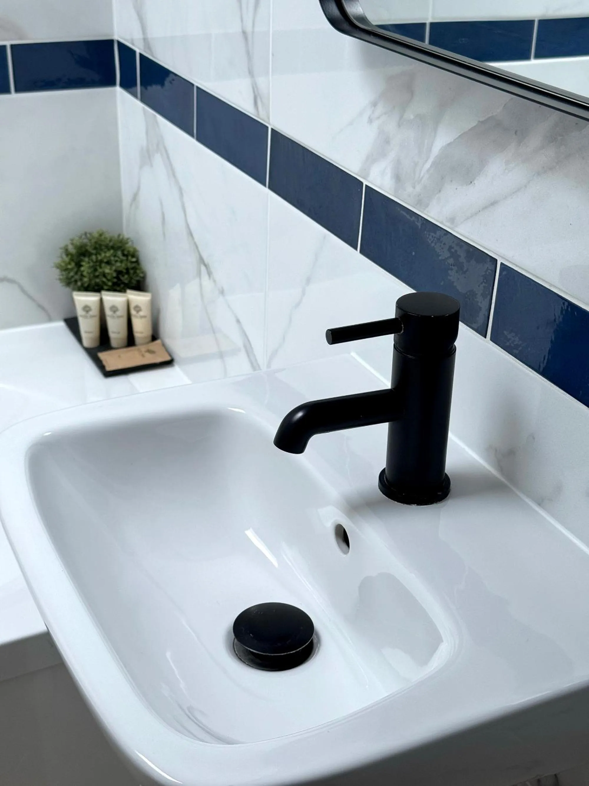 Thatched Cottage Hotel