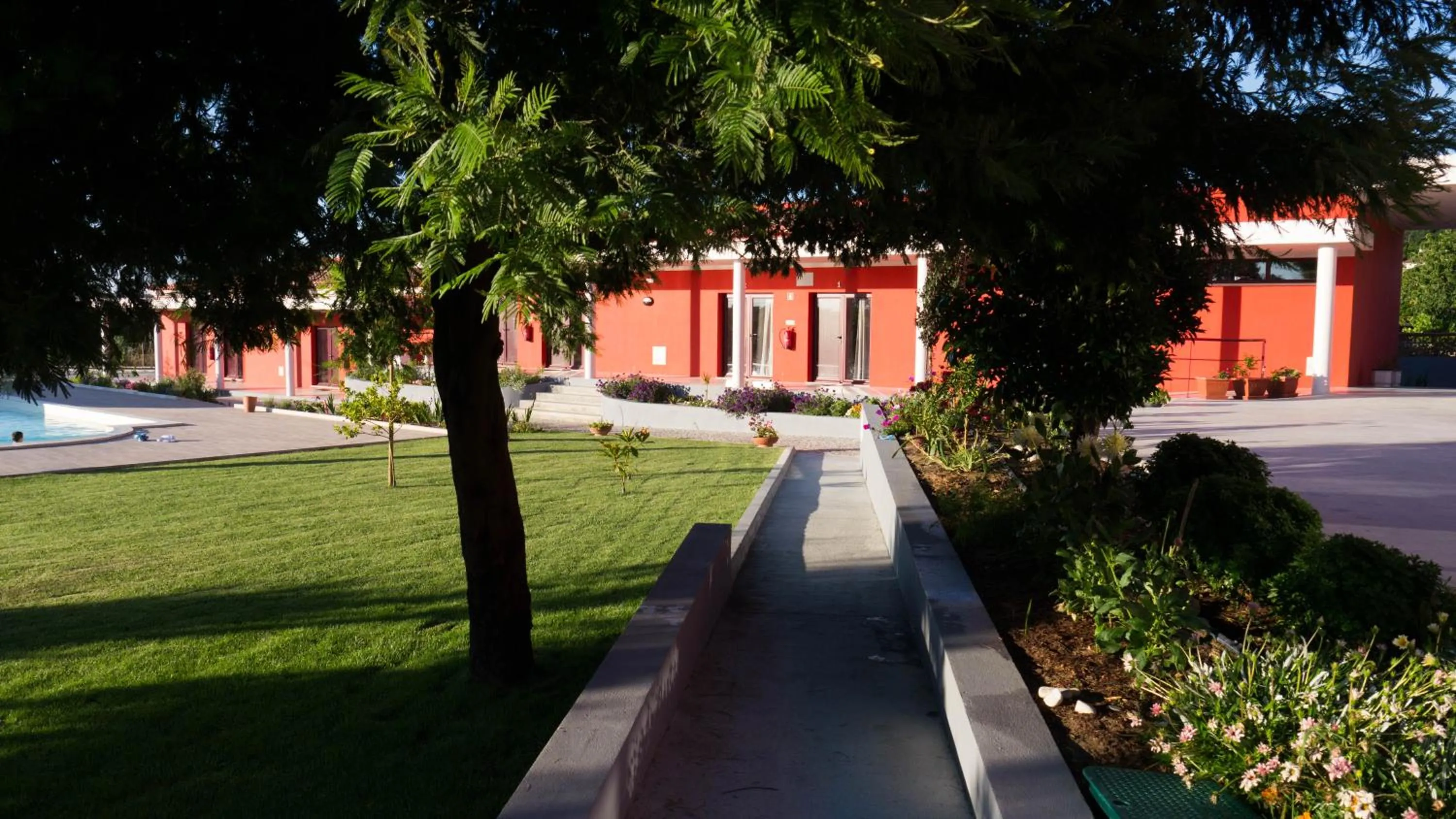 Property building in Casa d´Edite