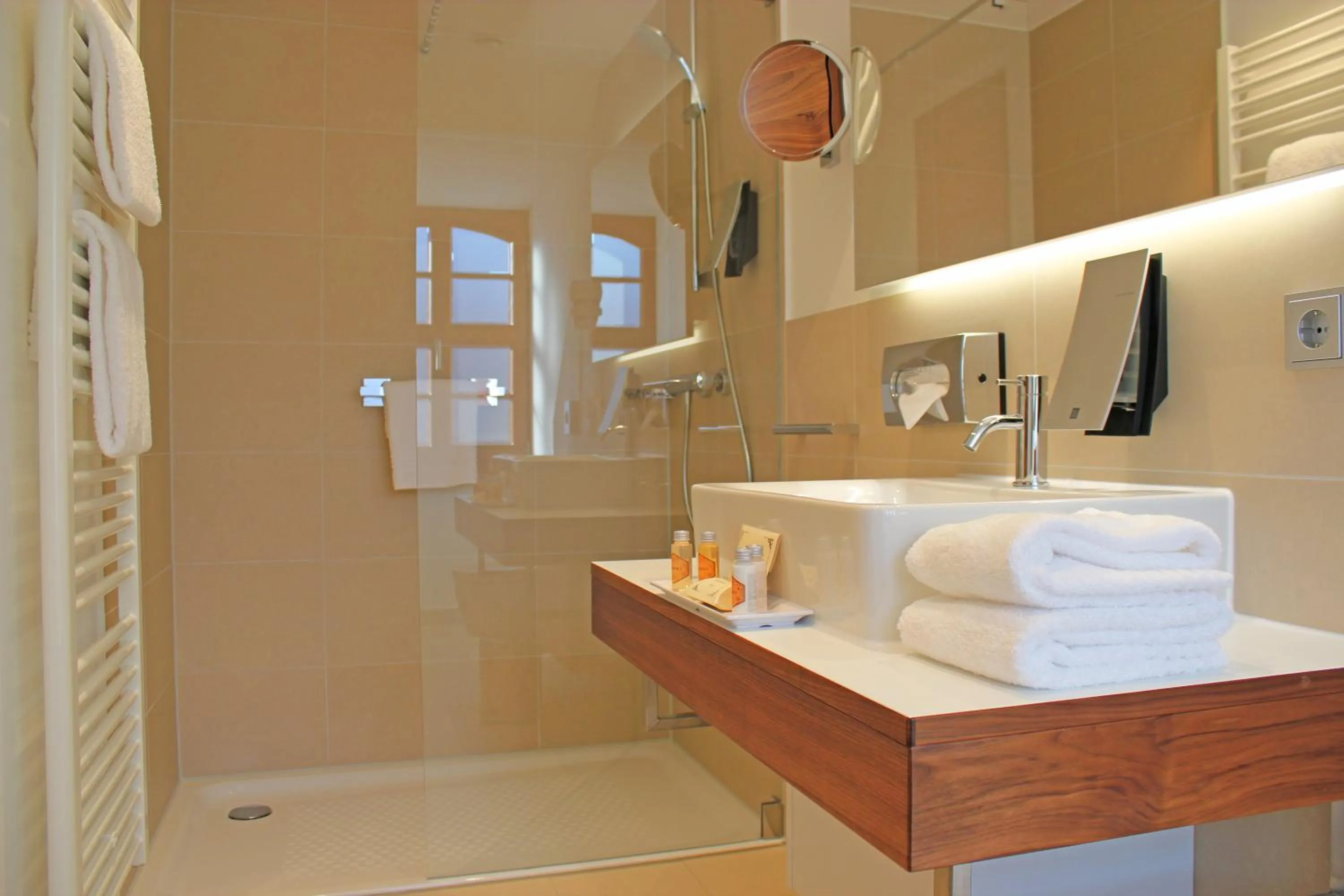 Shower in Amedia Plaza Dresden, Trademark Collection by Wyndham