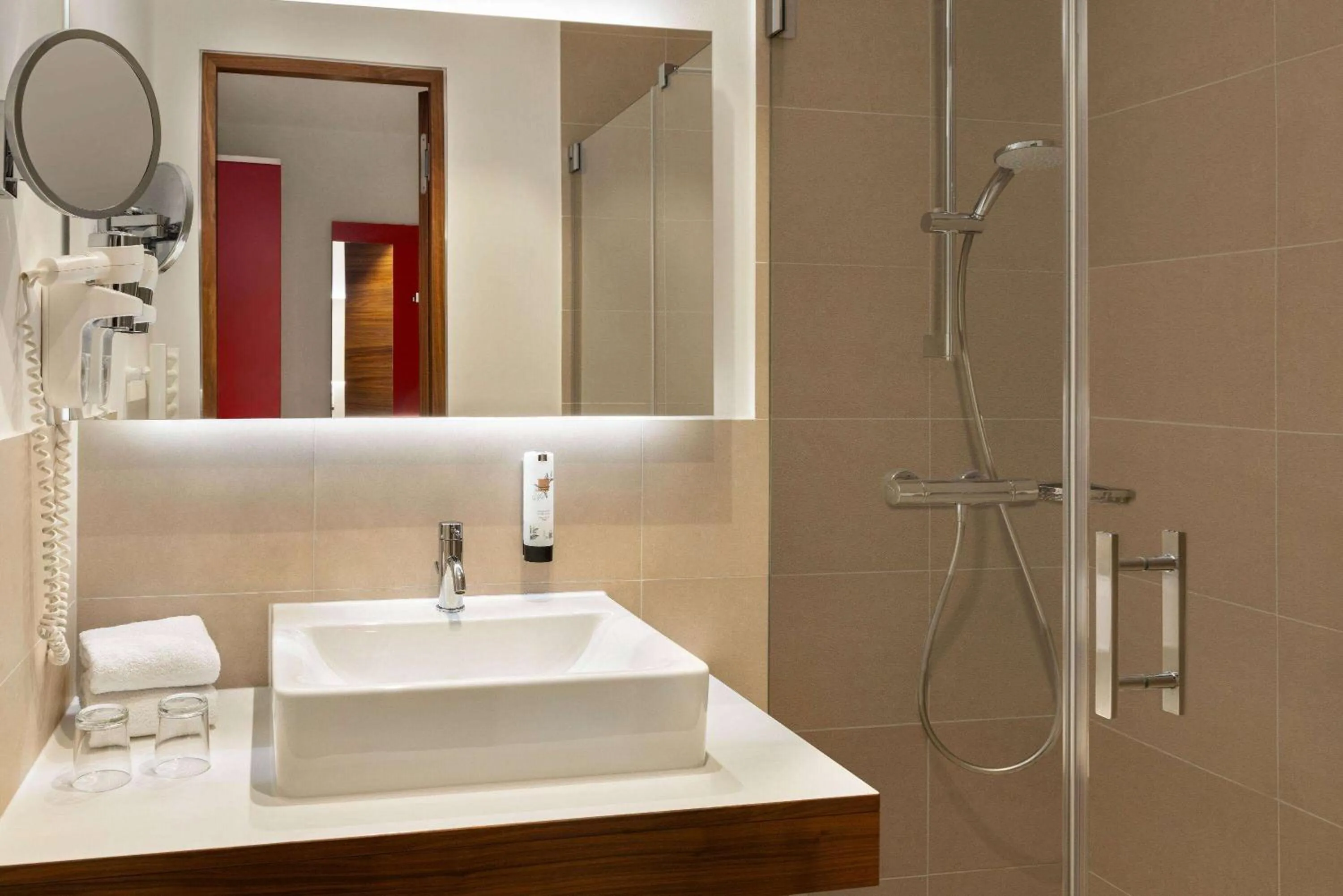 TV and multimedia in Amedia Plaza Dresden, Trademark Collection by Wyndham