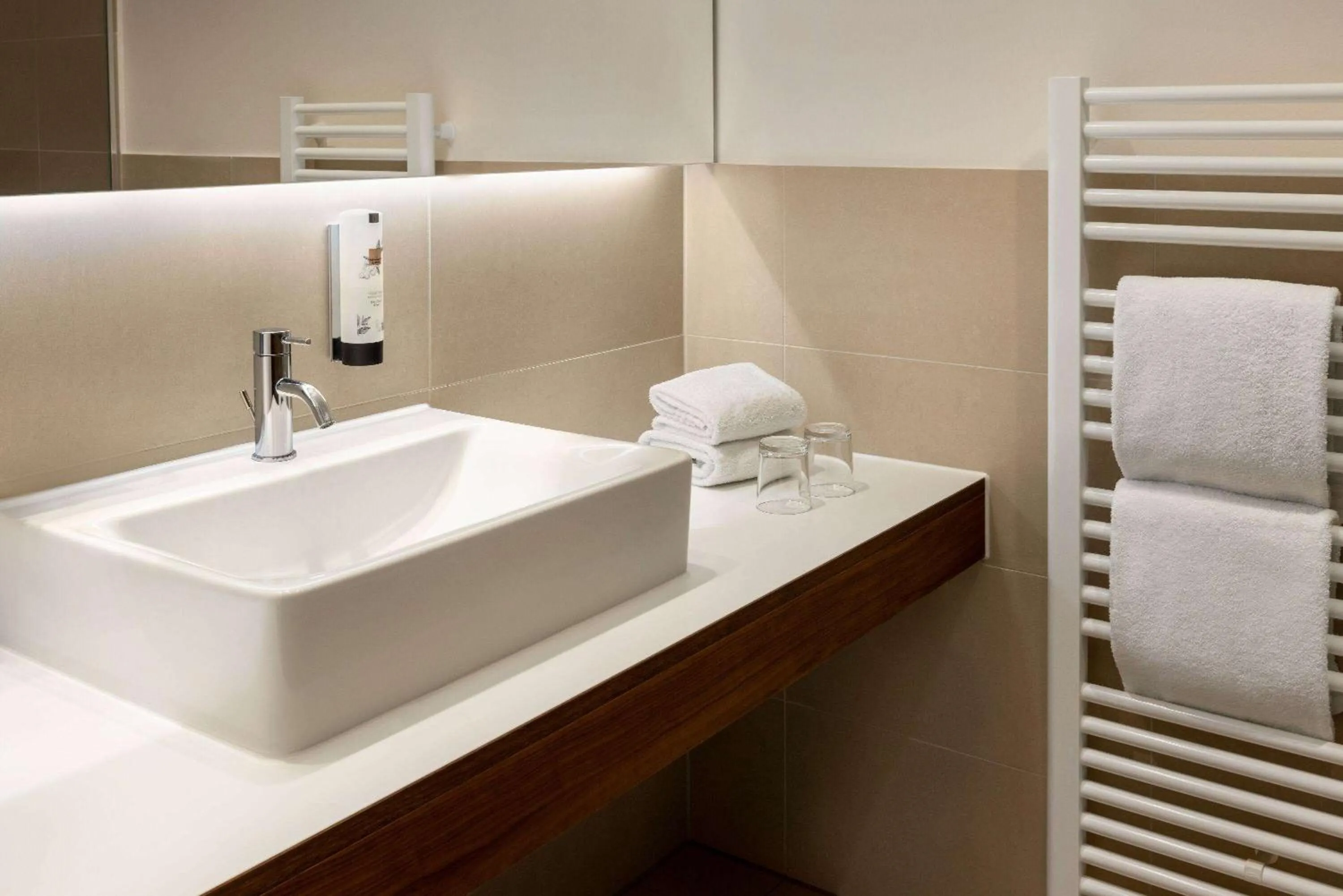 TV and multimedia in Amedia Plaza Dresden, Trademark Collection by Wyndham