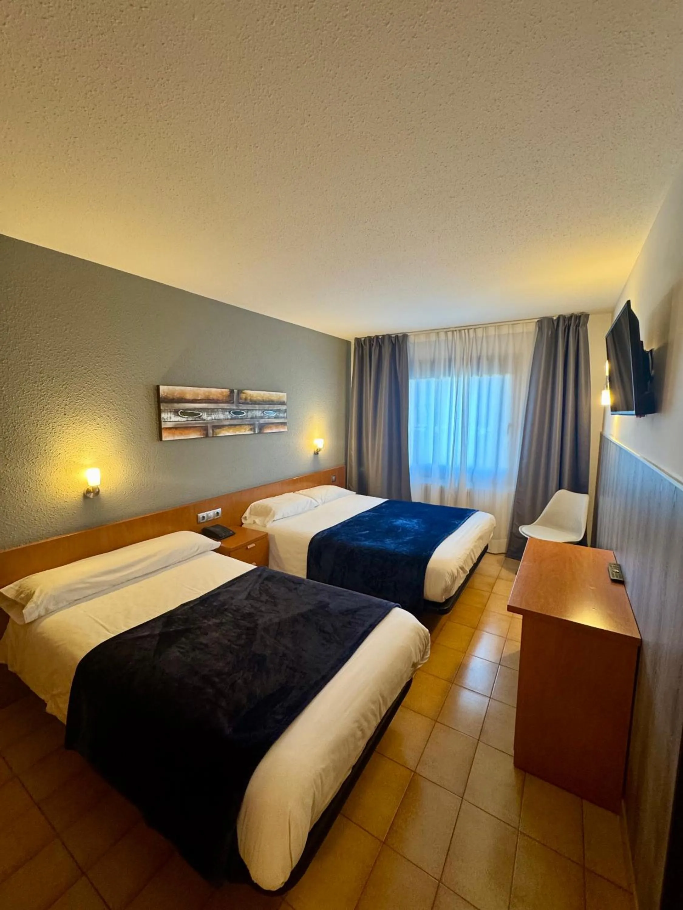 Photo of the whole room, Bed in Hotel Casado