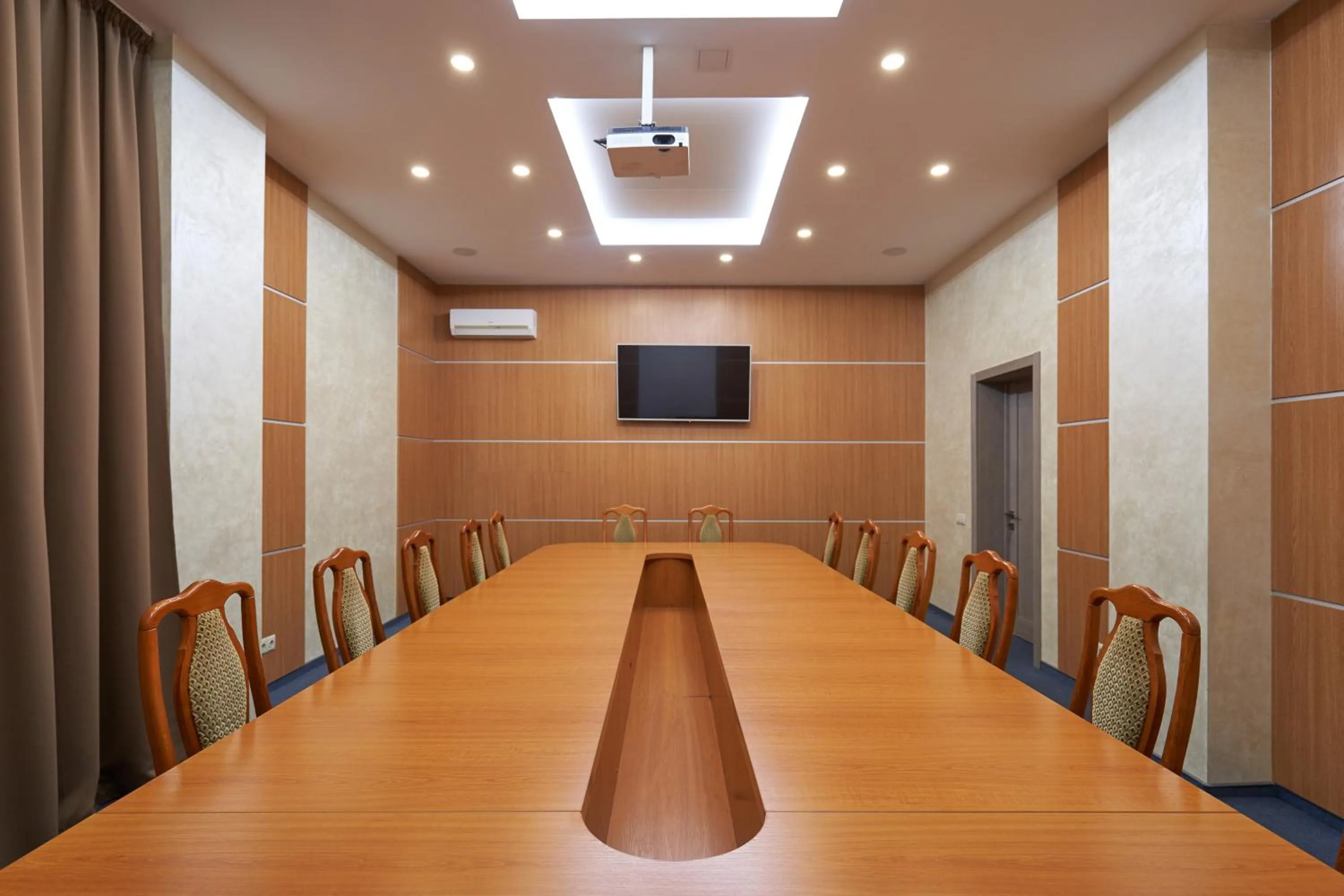 Business facilities in Hotel Druzhba