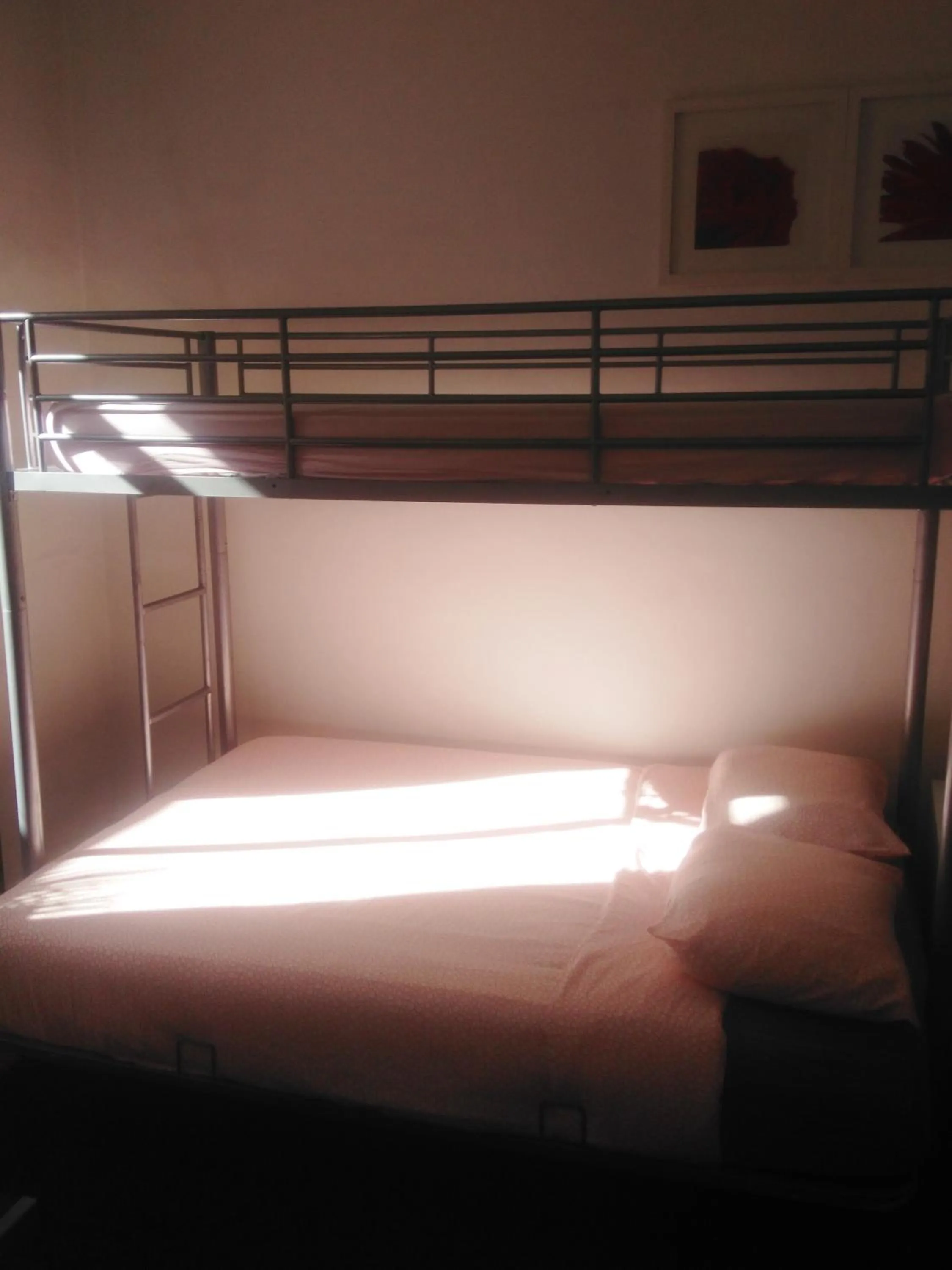Bed in Glamorgan